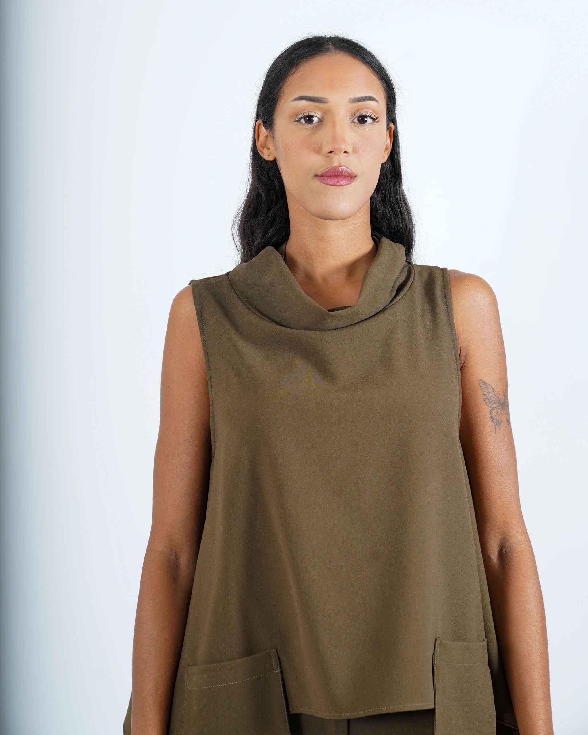 Blusa smanicata asimmetrica - Mirata