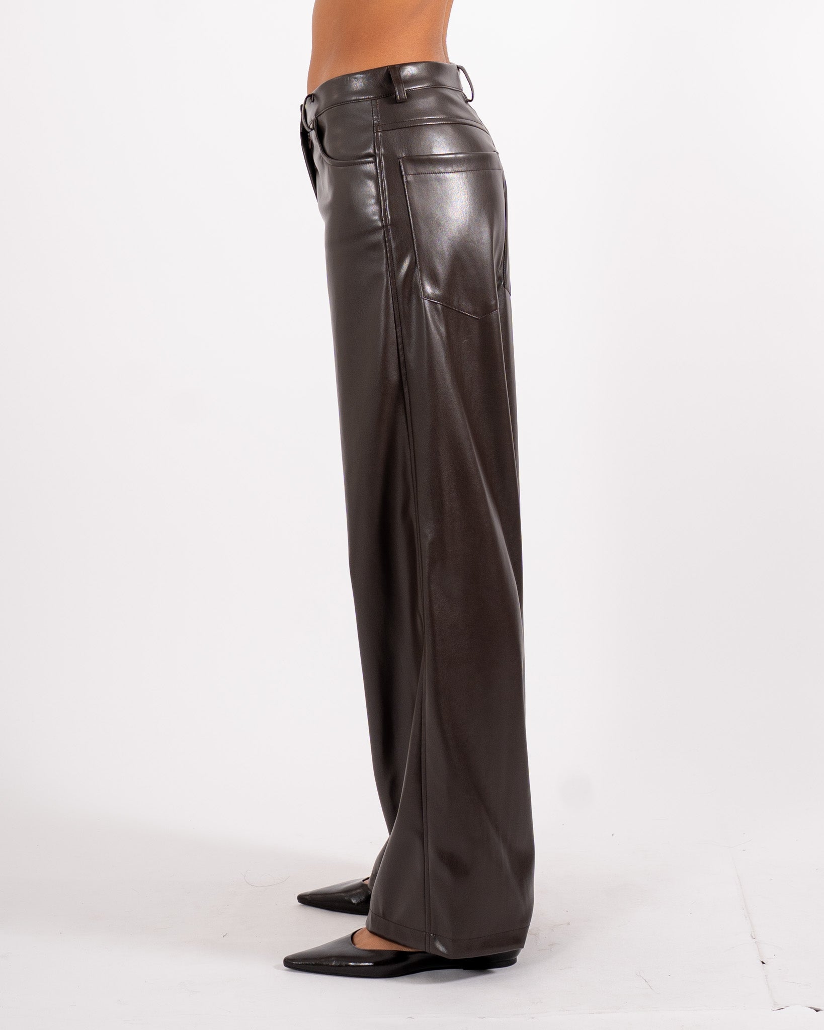Pantaloni regular fit in ecopelle - Monotona