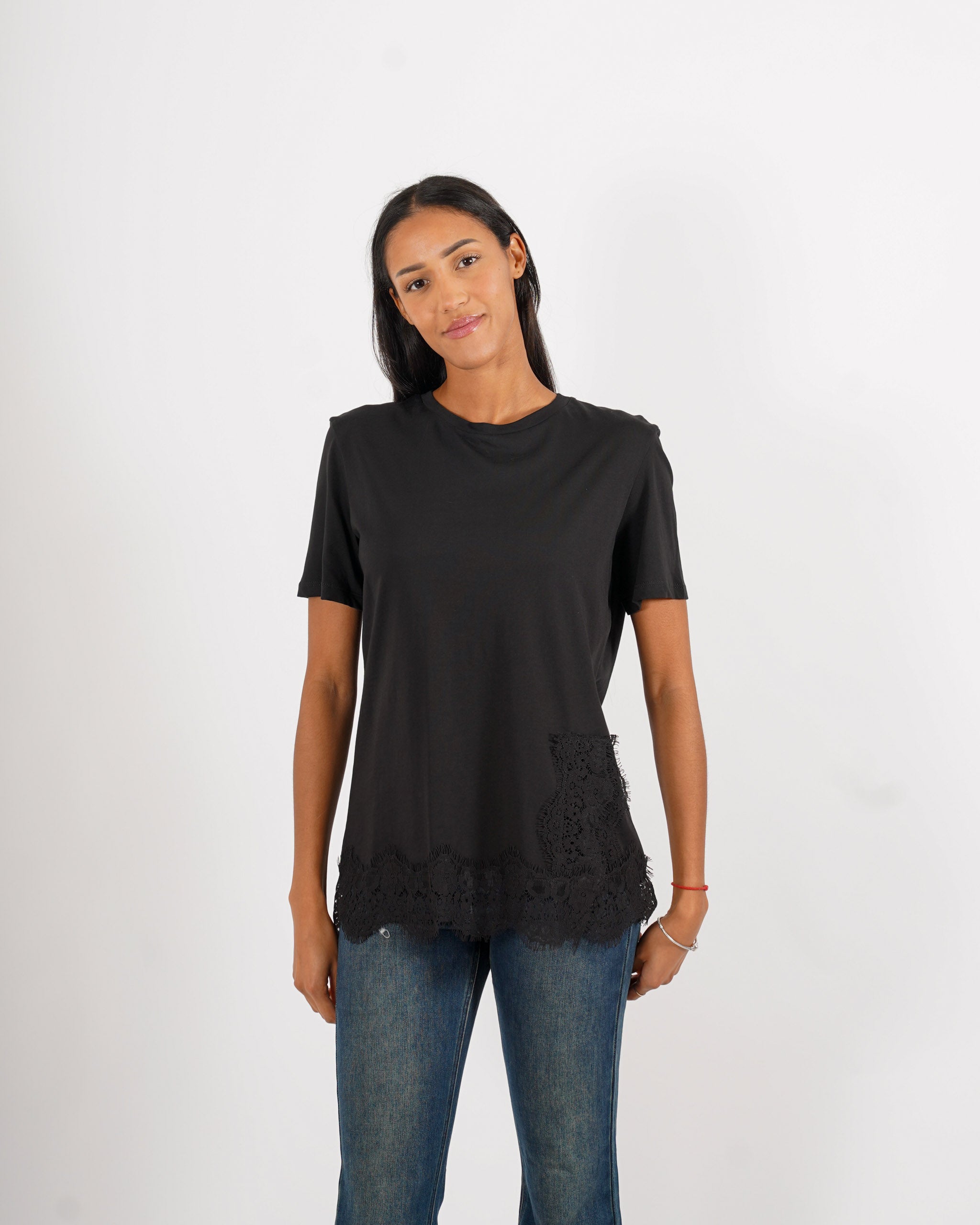 Shirt girocollo con profilo in pizzo macramè - Jabalia