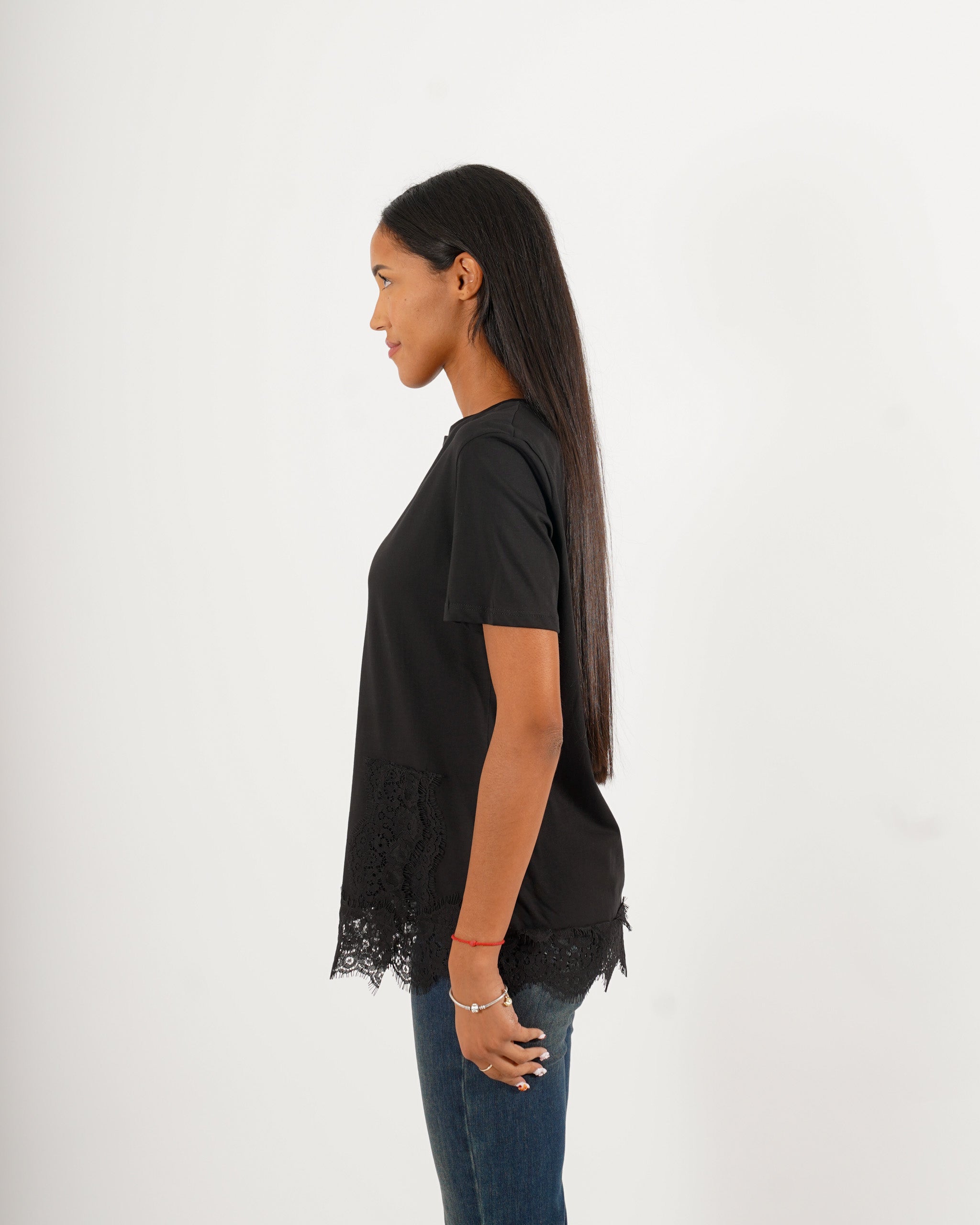 Shirt girocollo con profilo in pizzo macramè - Jabalia