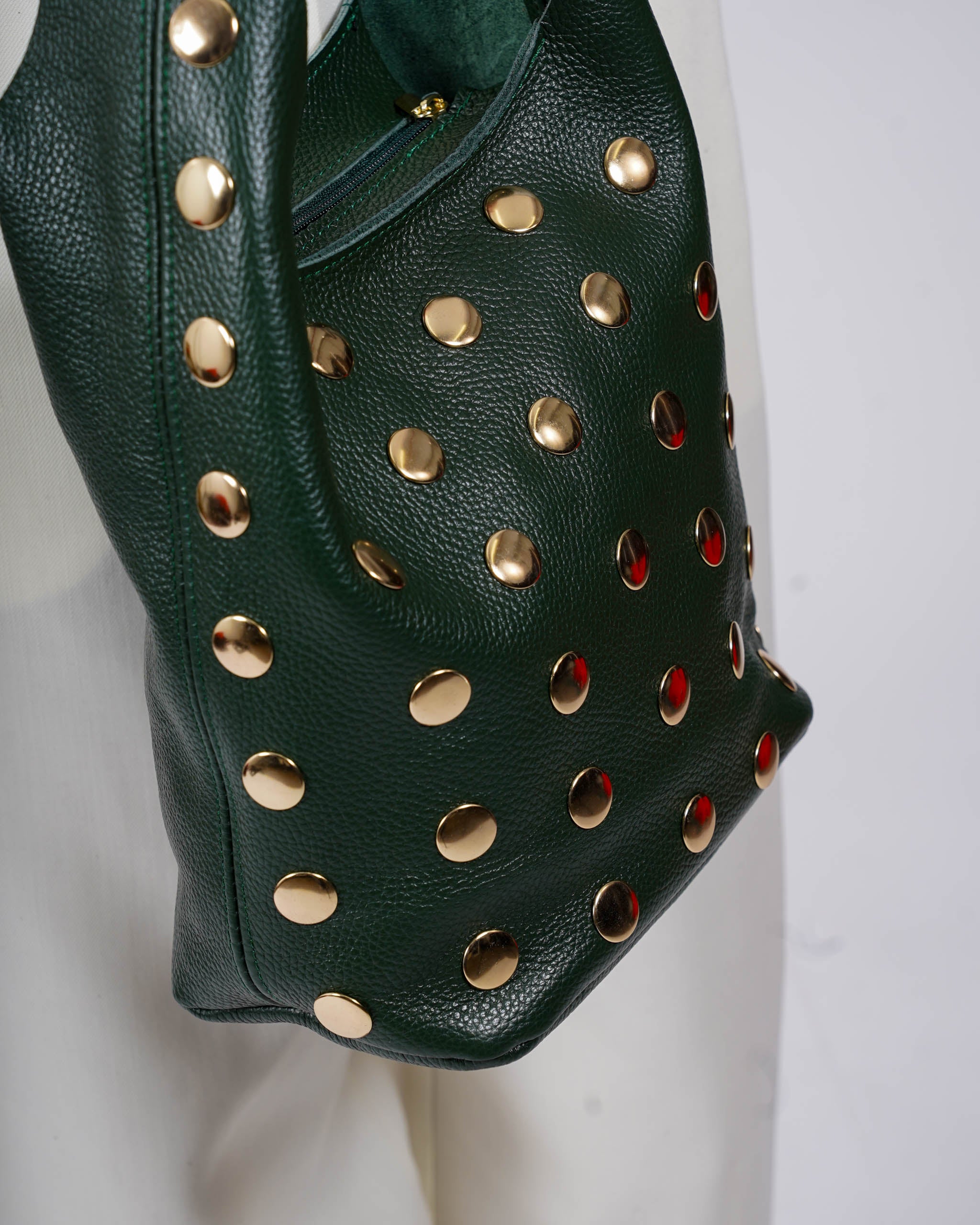 Borsa secchiello con accessori dorati - Drona