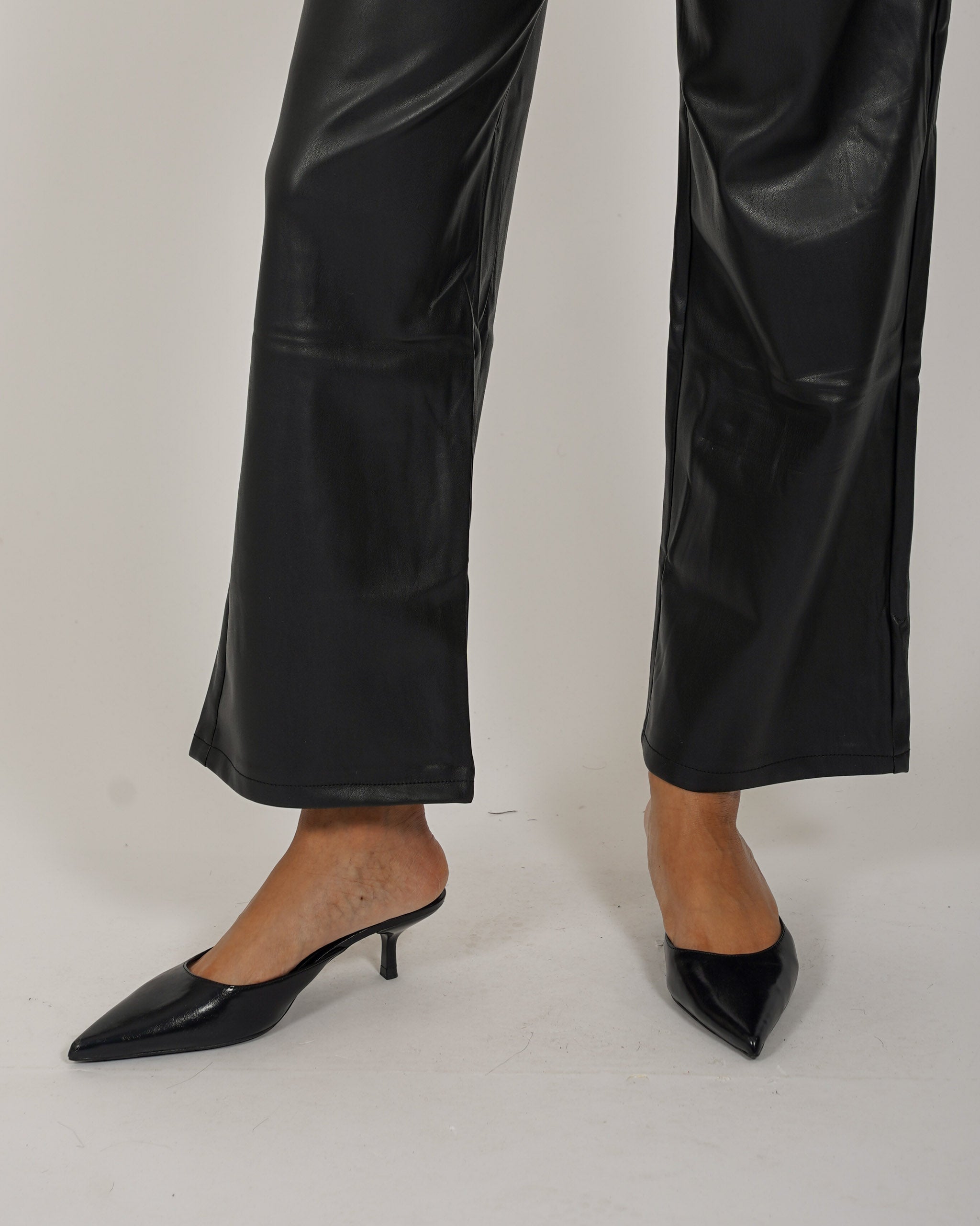 Pantaloni regular fit in ecopelle - Ethel