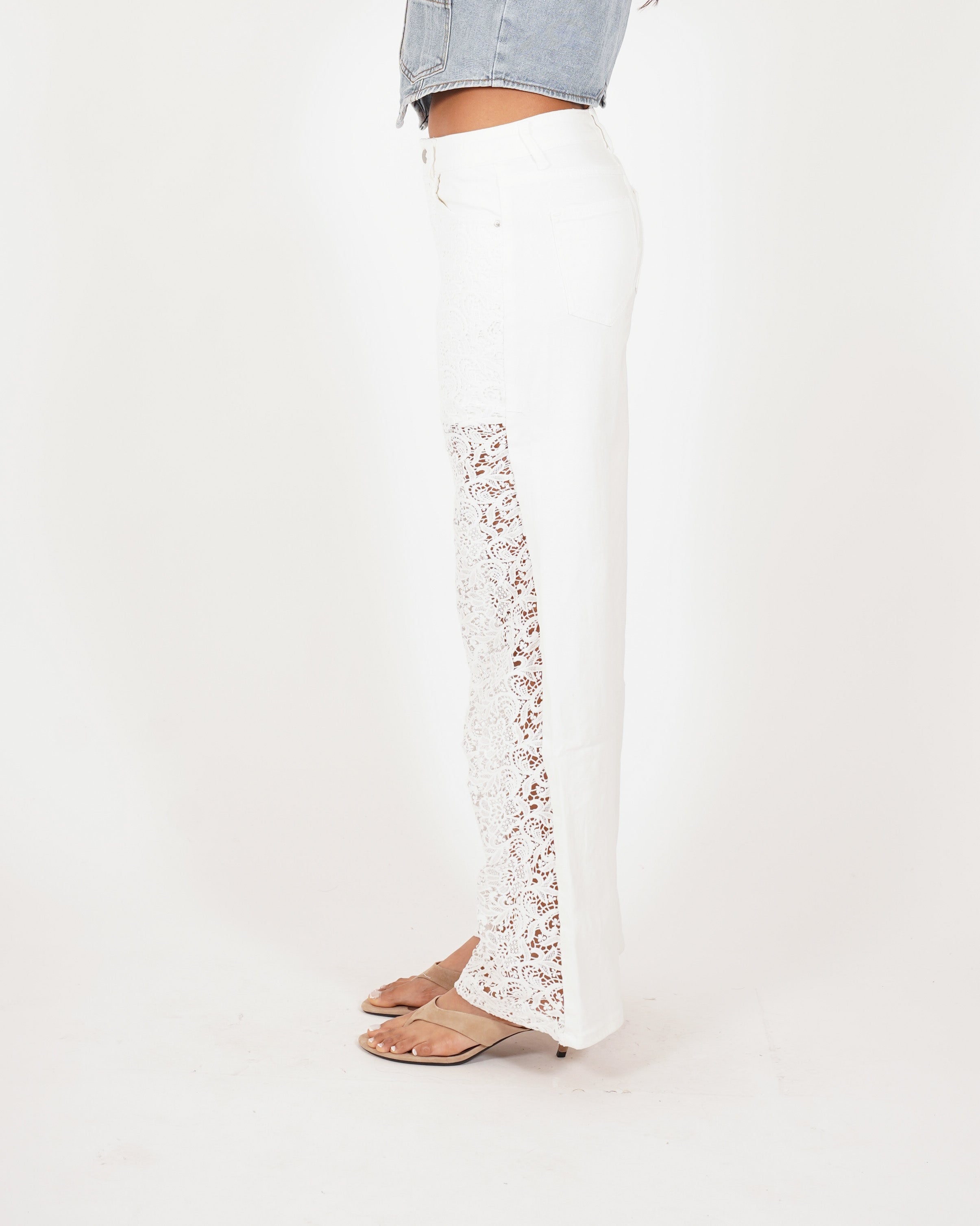 Pantaloni regular fit con ricamo in pizzo macramè - Anisa