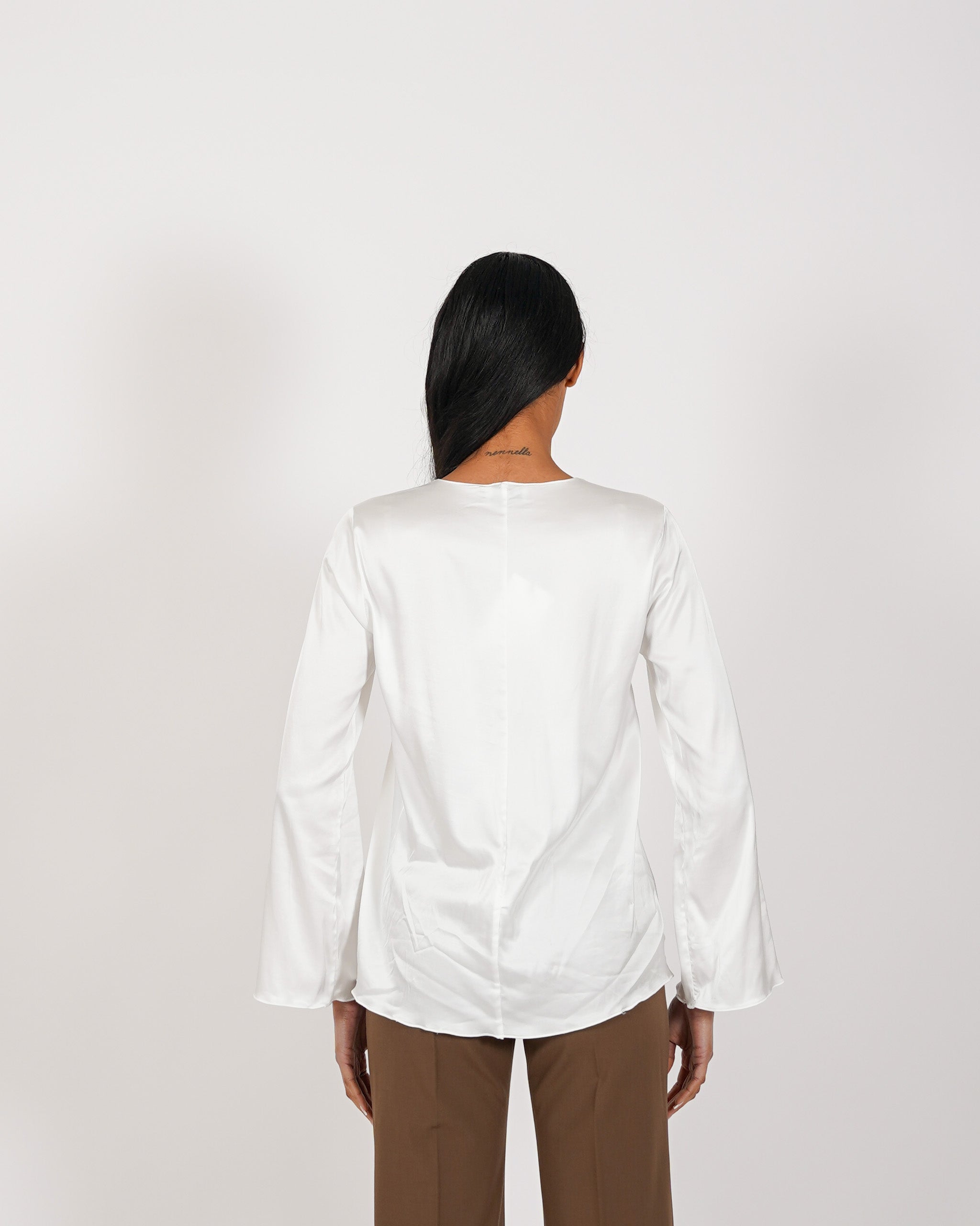 Blusa scollo a v manica lunga in raso - Carrà