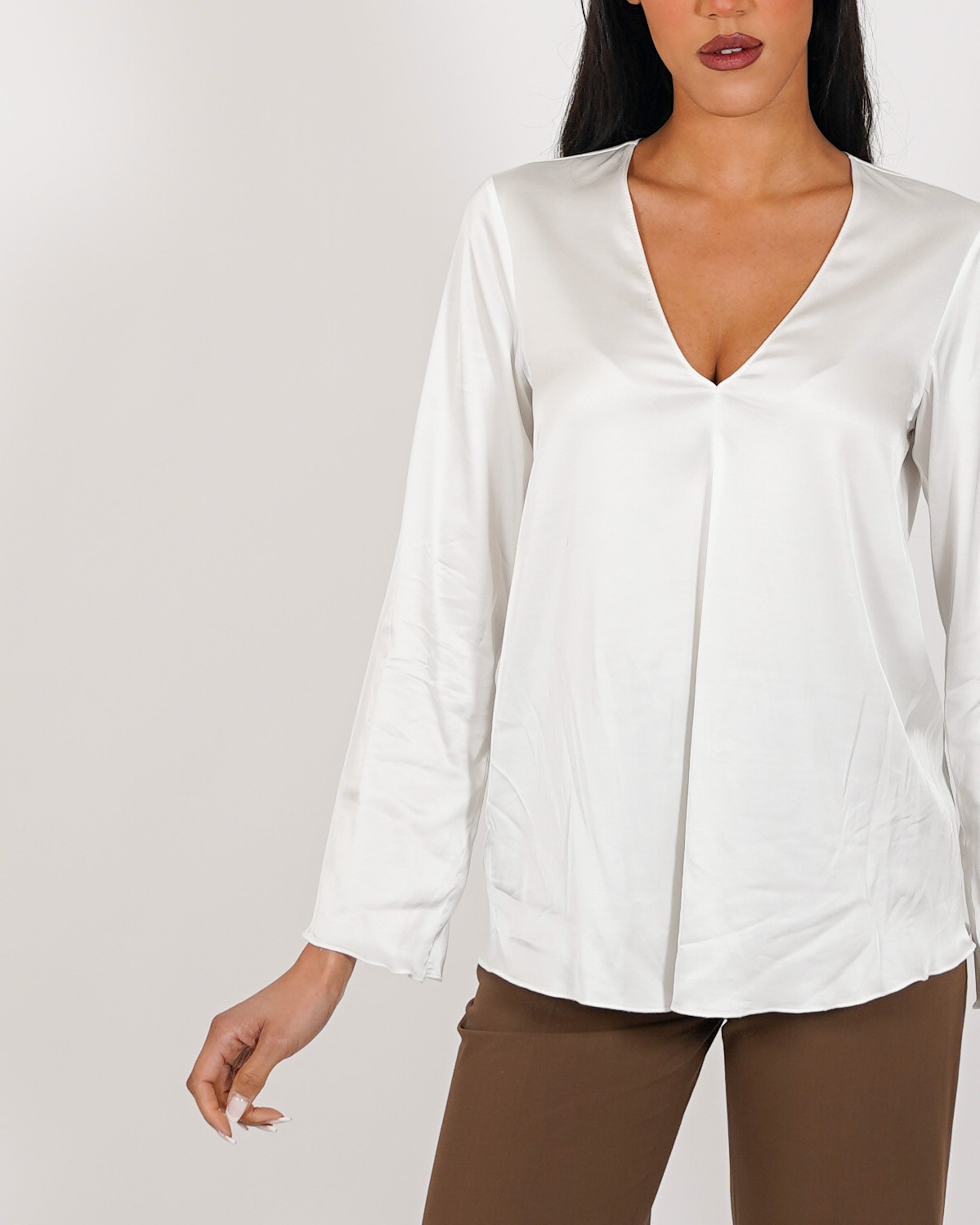 Blusa scollo a v manica lunga in raso - Carrà