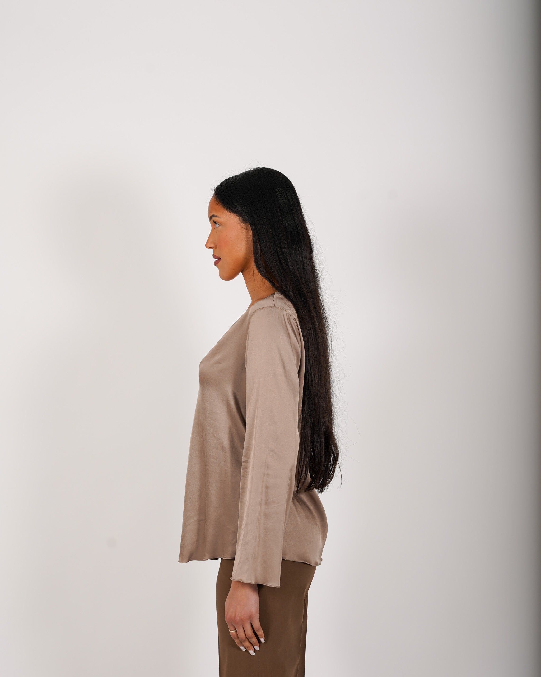 Blusa scollo a v manica lunga in raso - Carrà