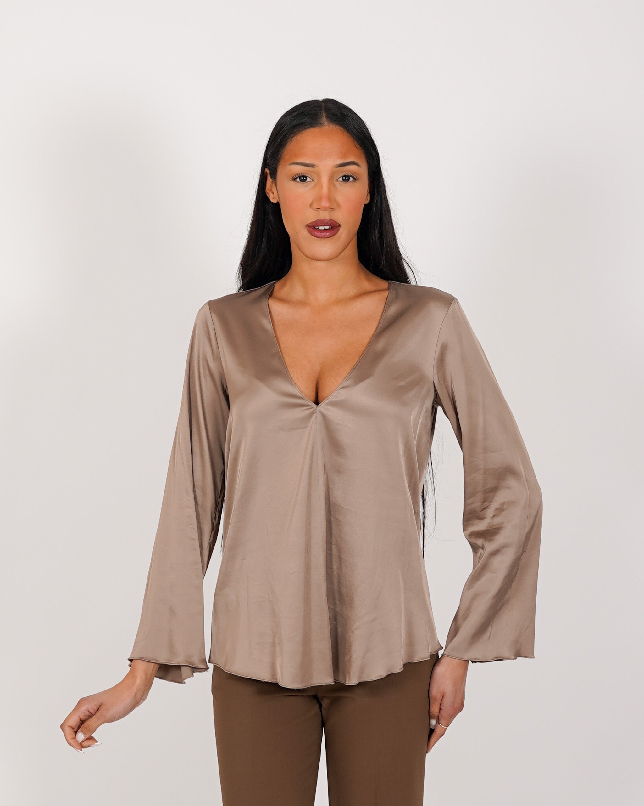 Blusa scollo a v manica lunga in raso - Carrà