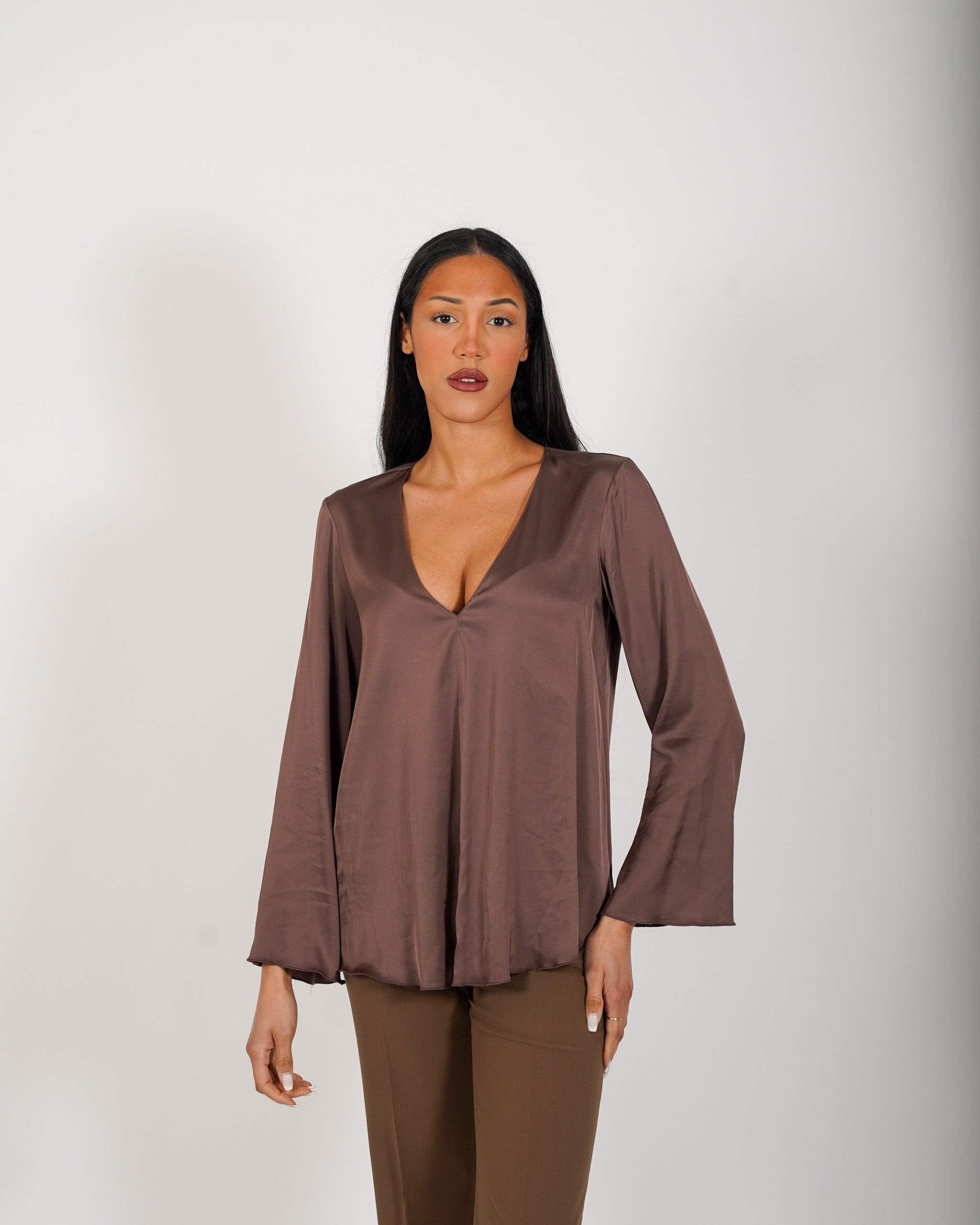 Blusa scollo a v manica lunga in raso - Carrà