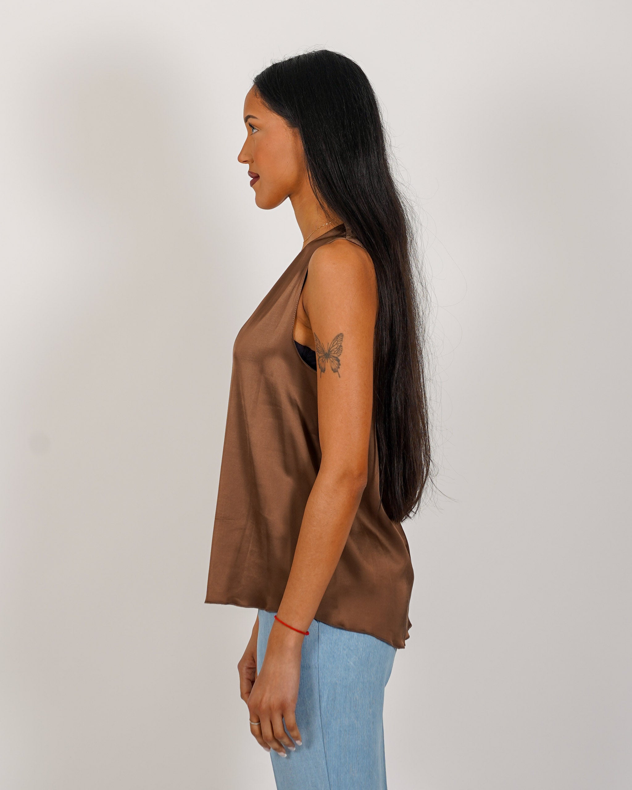 Blusa smanicata scollo a v in raso - Pausini
