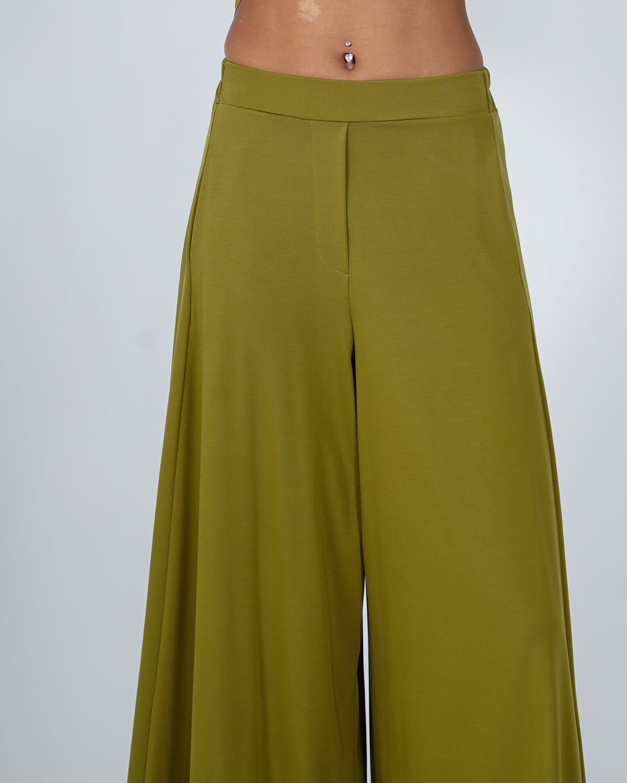 Pantaloni con baschina e gamba larga - Karen