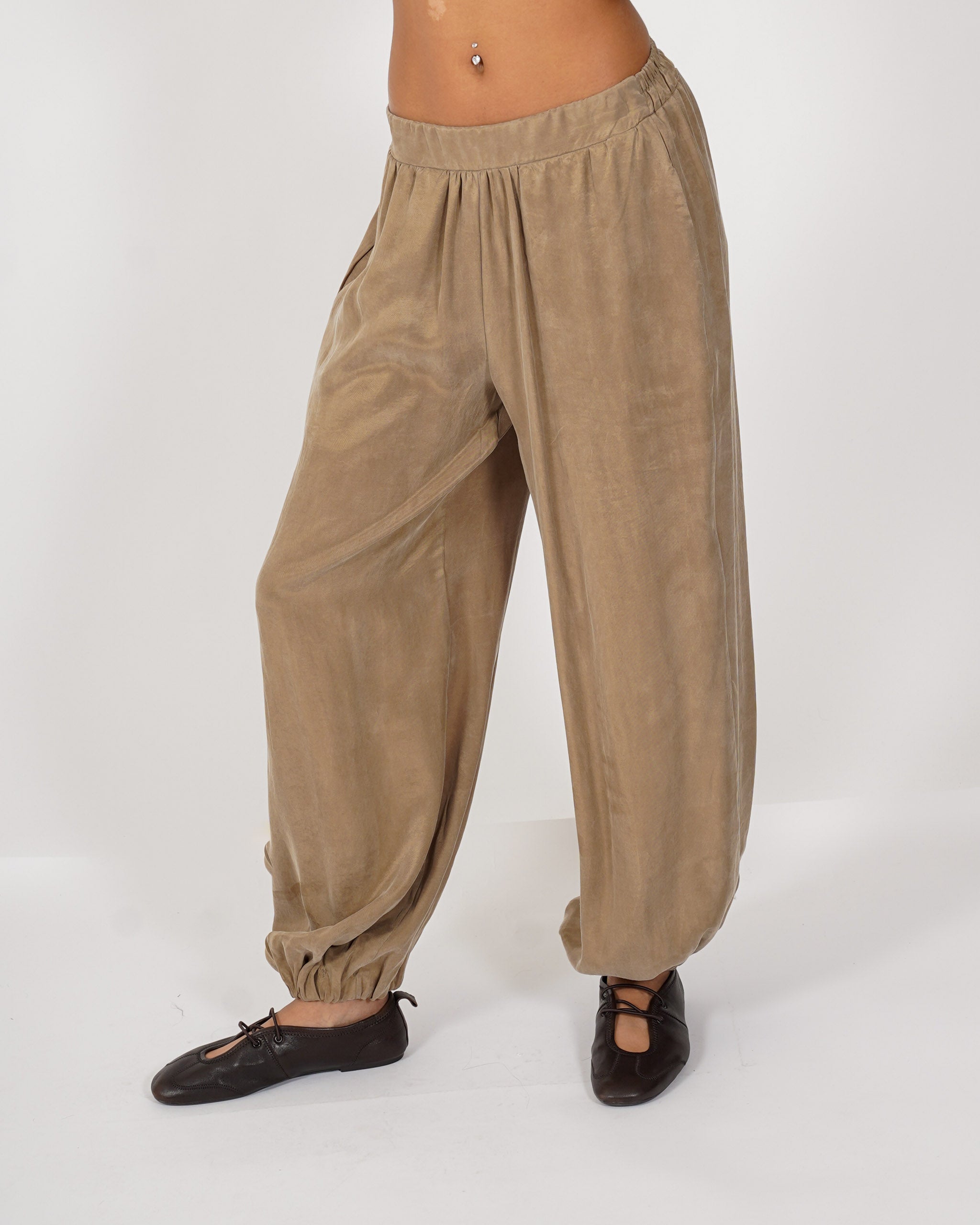 Pantaloni baloon con baschina e tasche - Baraonda