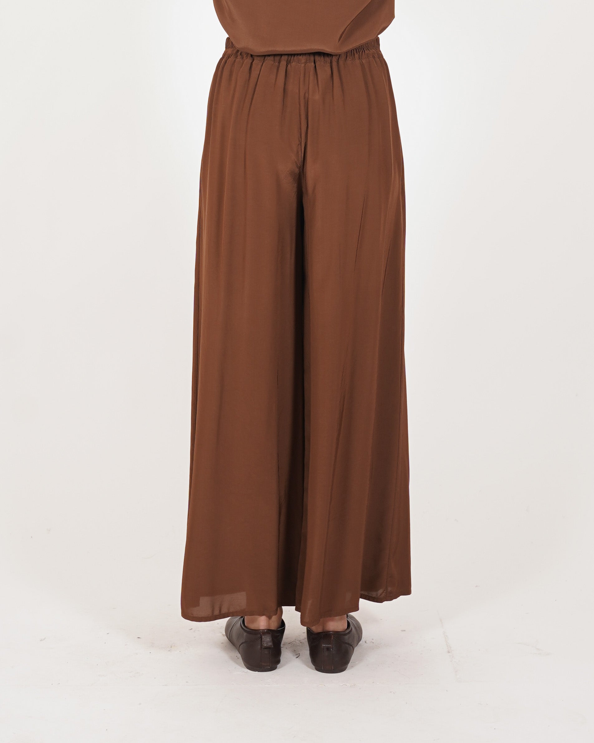 Pantaloni con baschina e gamba larga - Moderna