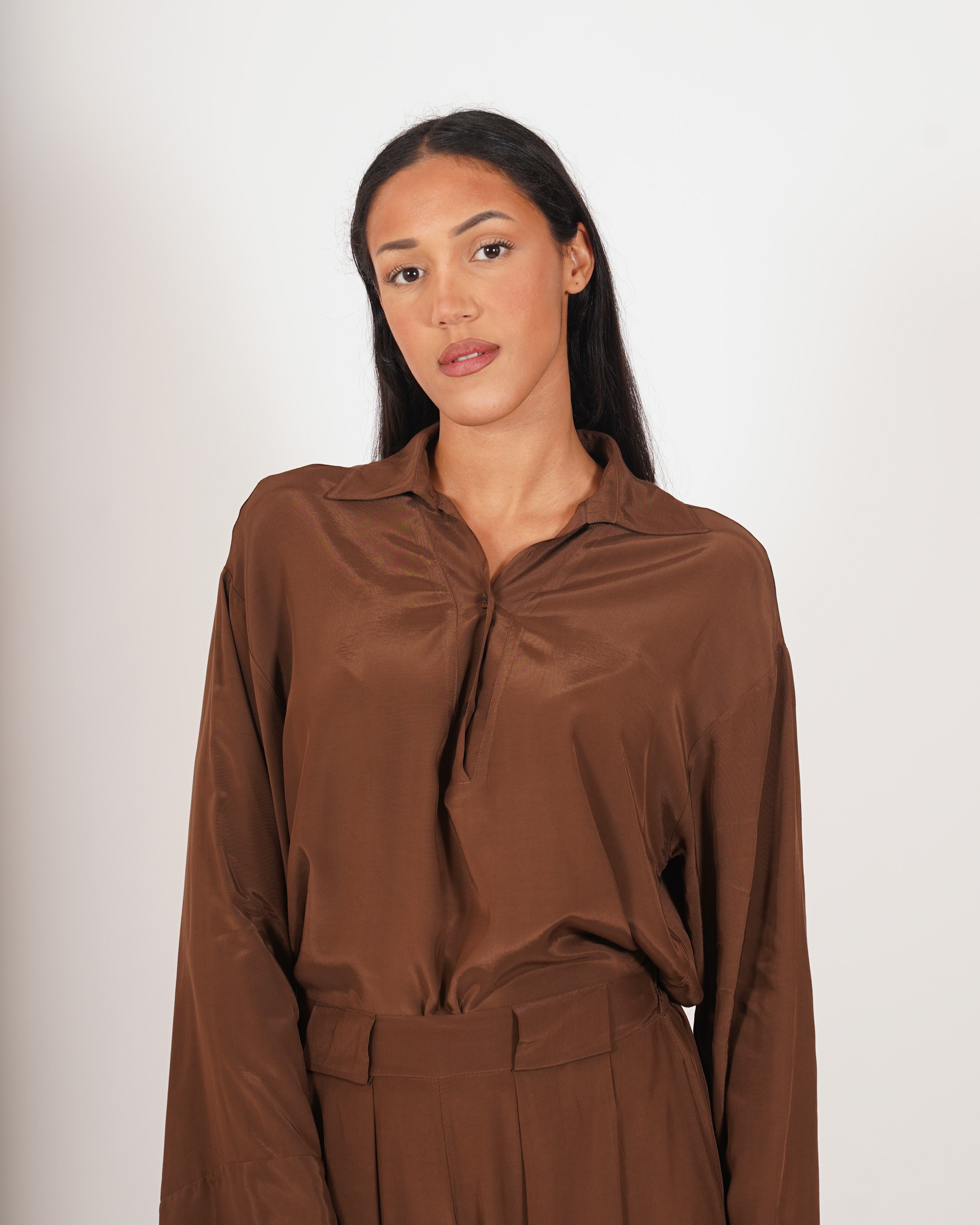Blusa con colletto e bottoni in mano viscosa - Pignola