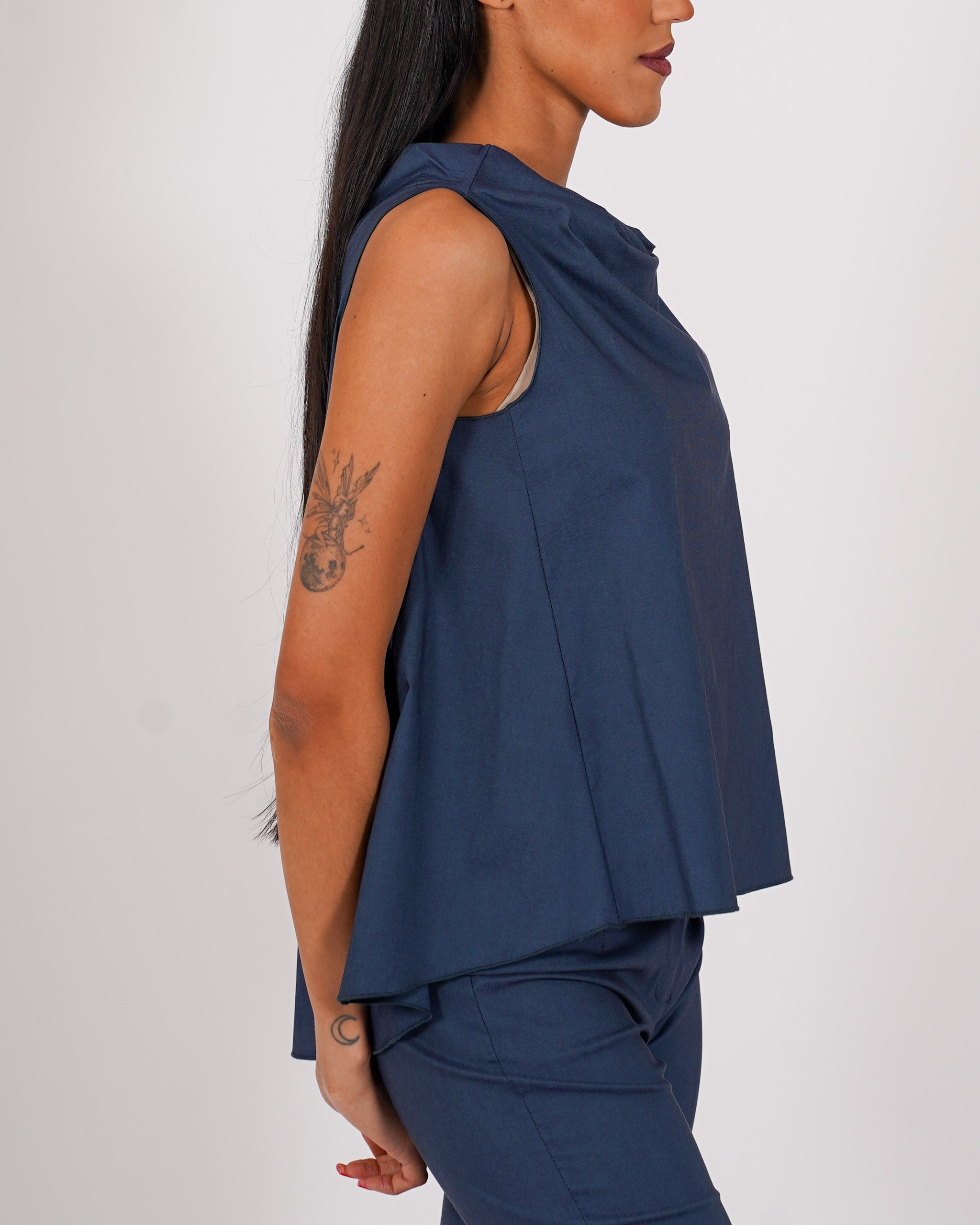 Blusa smanicata in bengalina stretch - Tricella