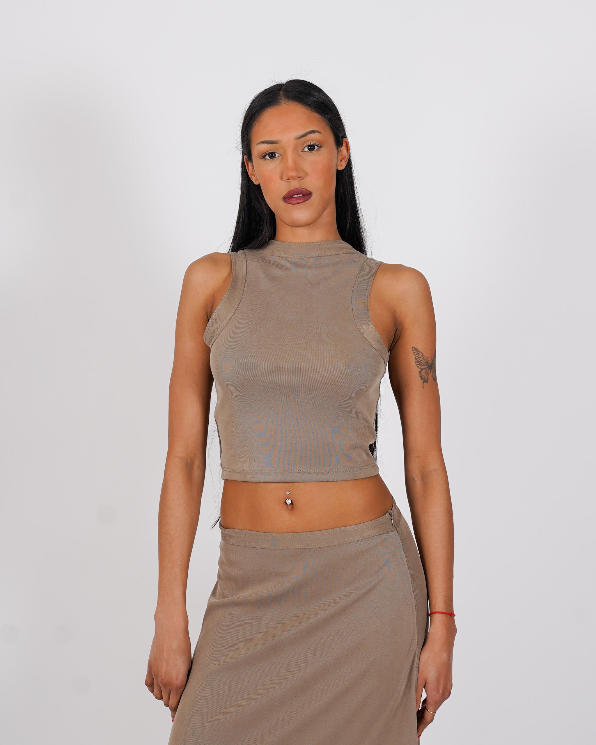 Canotta cropped in mano viscosa - Acineta