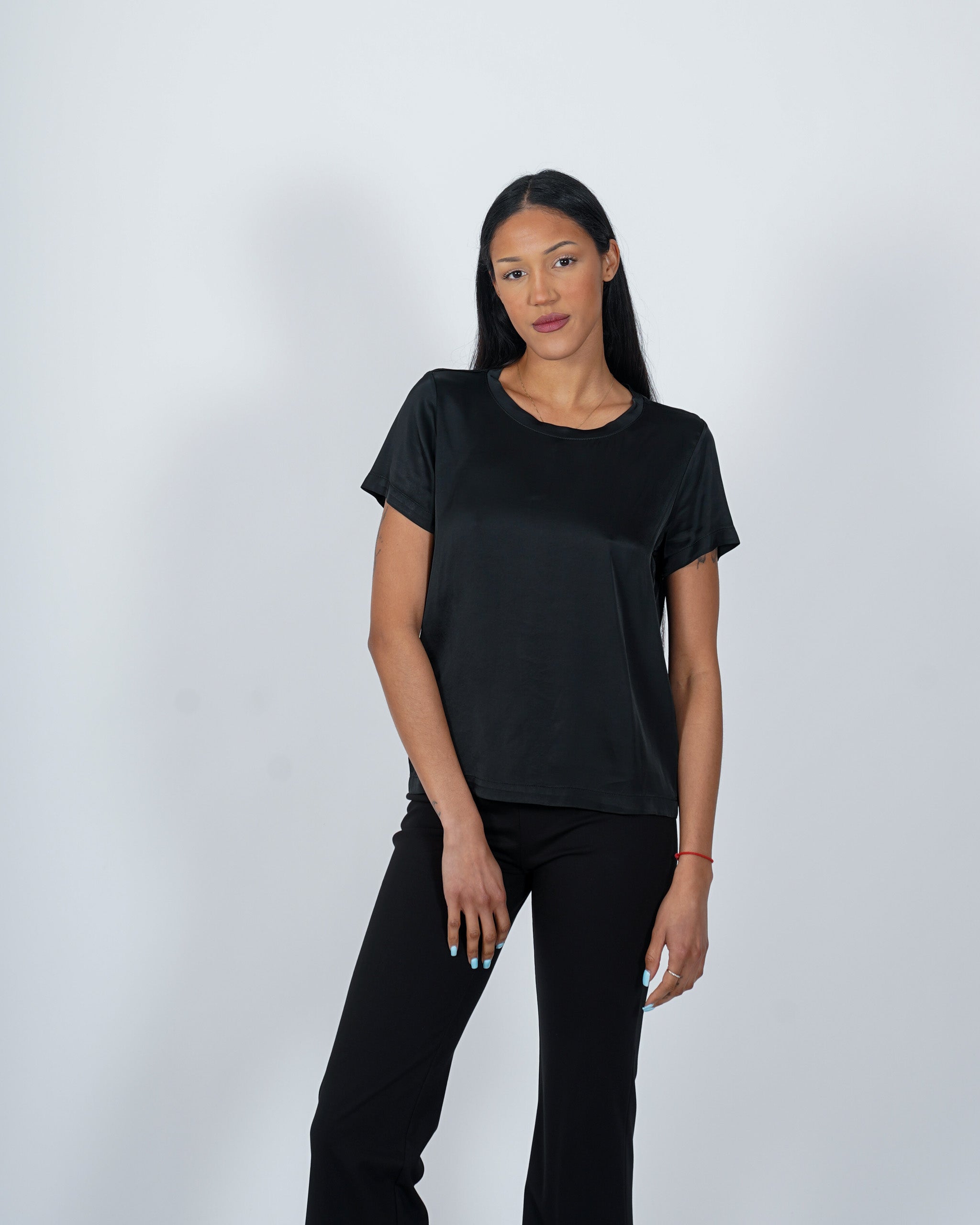 Blusa girocollo mezza manica in raso - Rewill
