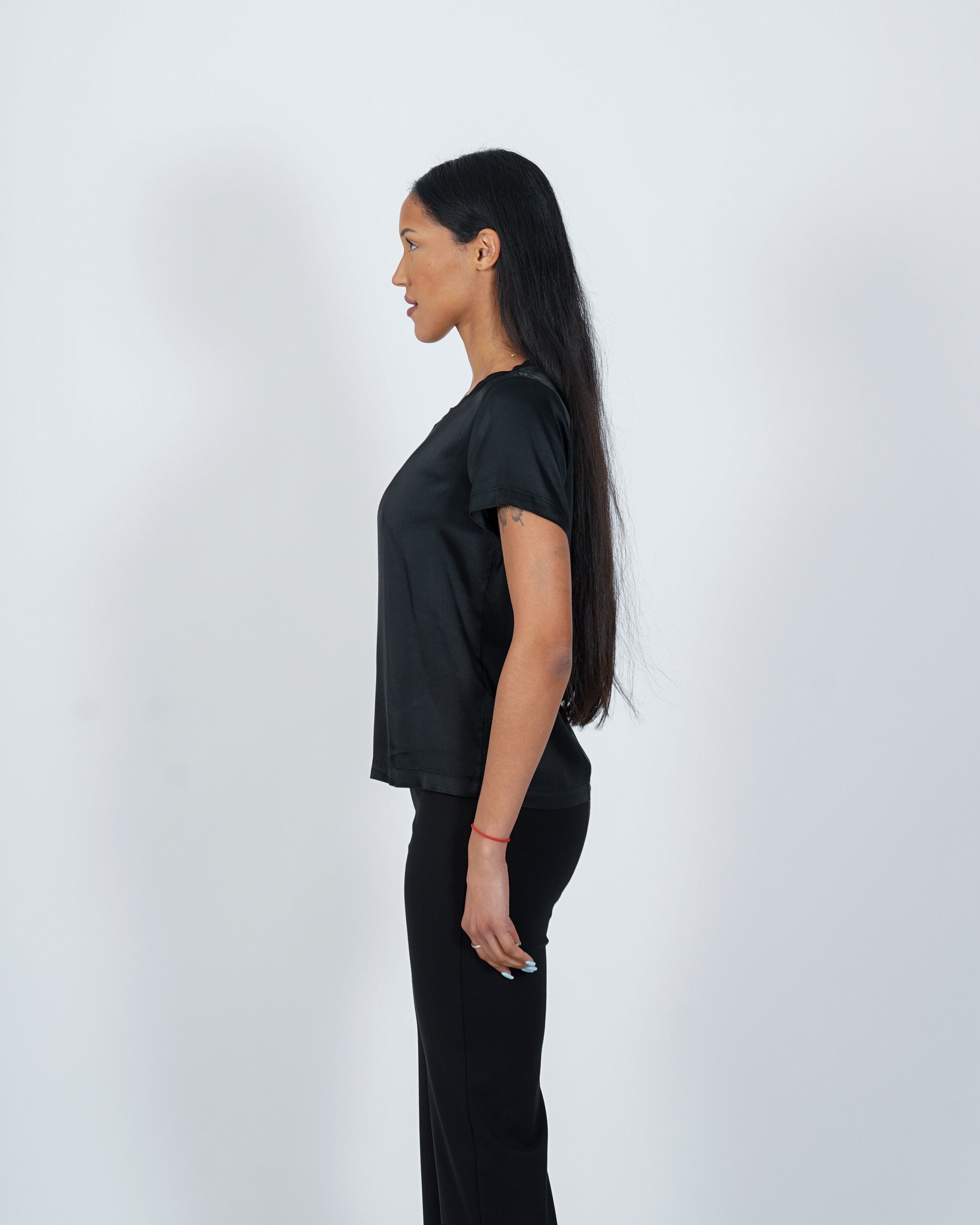 Blusa girocollo mezza manica in raso - Rewill