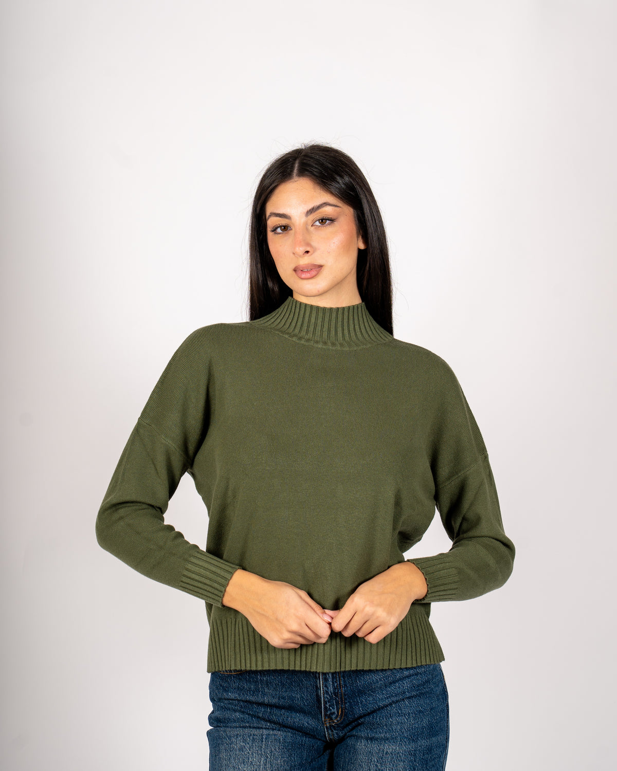 Maglia collo alto con spacchetti sul fondo - Gesso