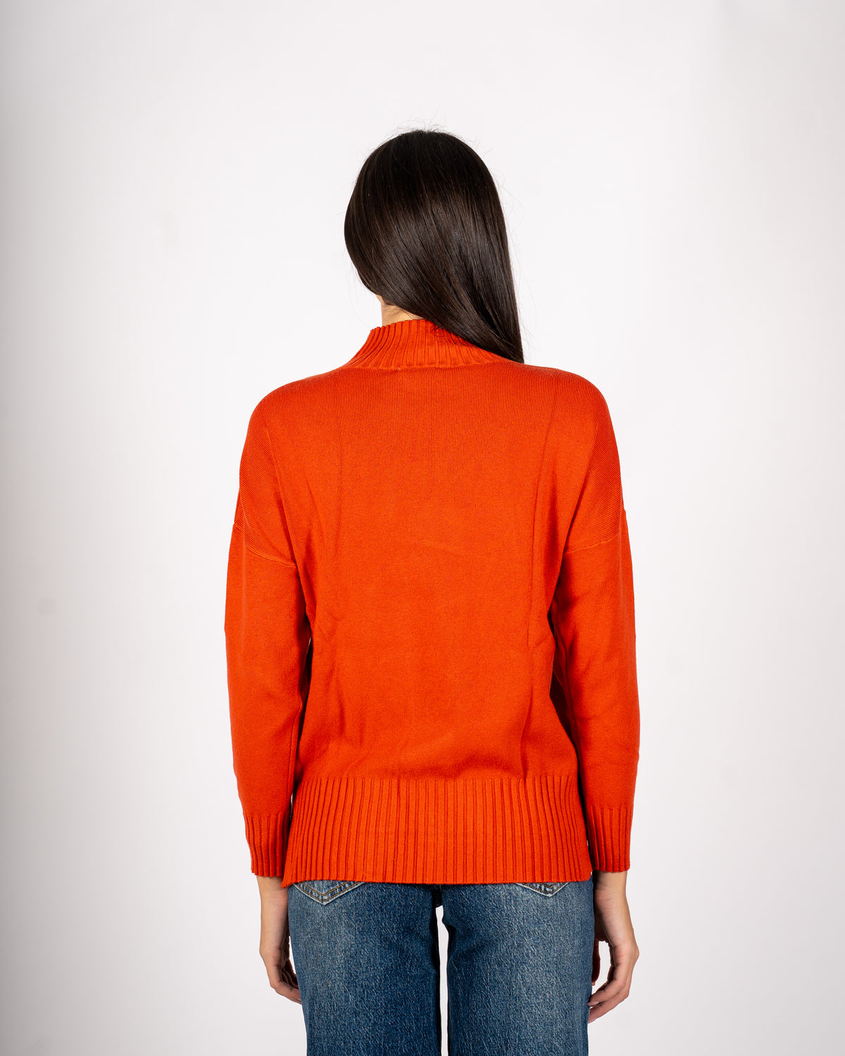 Maglia collo alto con spacchetti sul fondo - Gesso