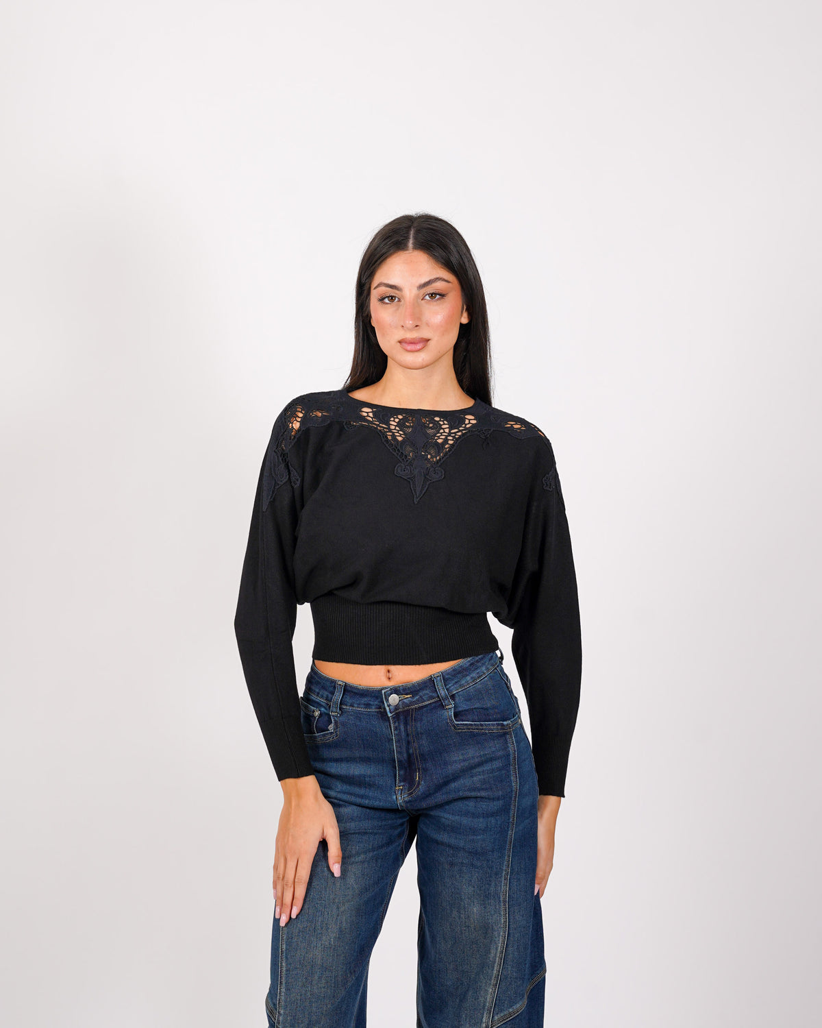 Maglia girocollo con ricamo - Umbra
