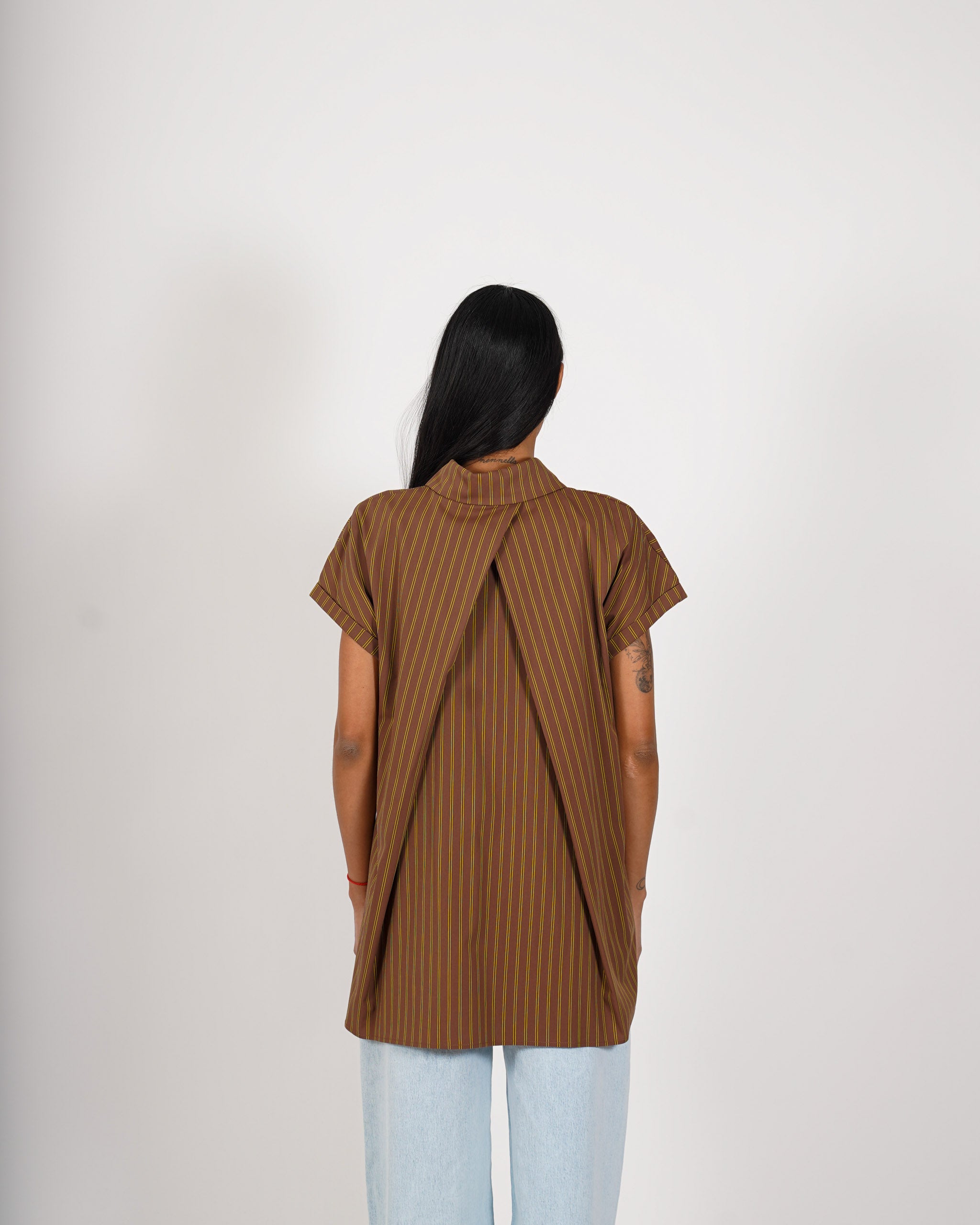 Camicia rigata mezza manica e nodo frontale - Stordita