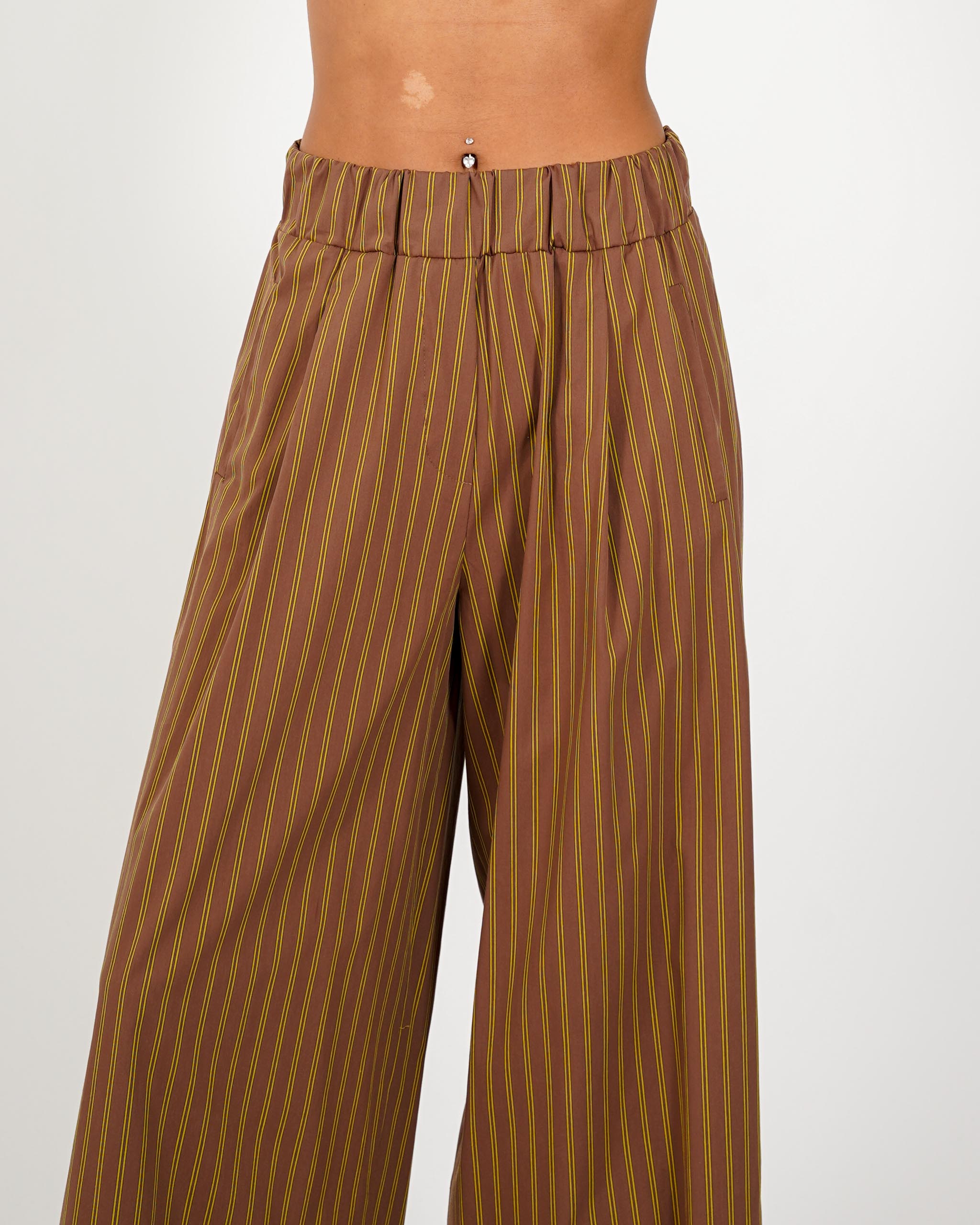 Pantaloni con baschina a gamba larga - Usata