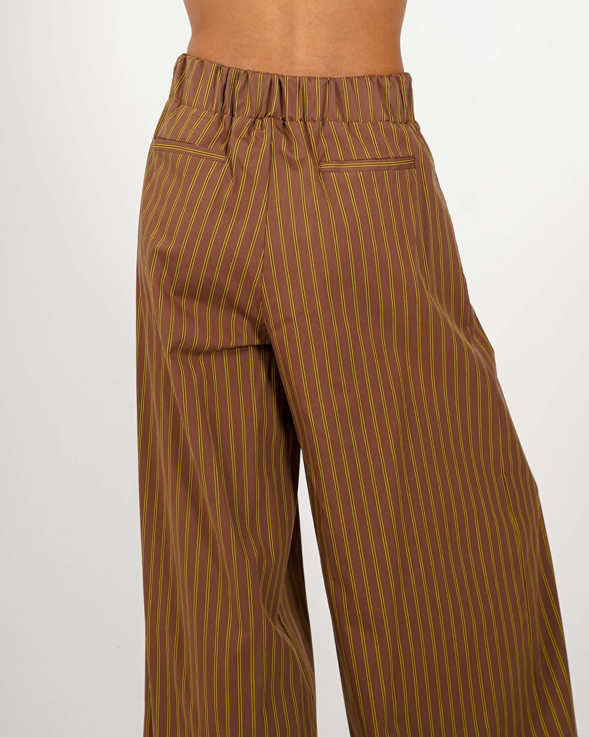 Pantaloni con baschina a gamba larga - Usata