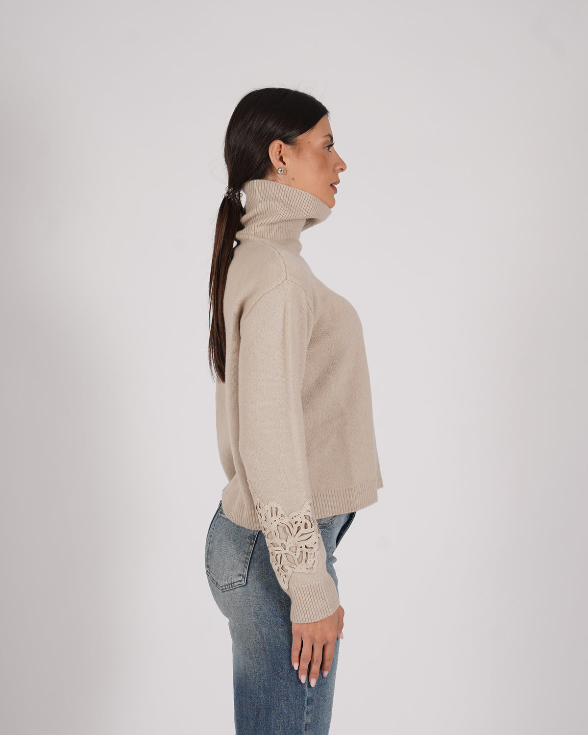 Maglia collo alto con ricamo in lana - Rasiglia