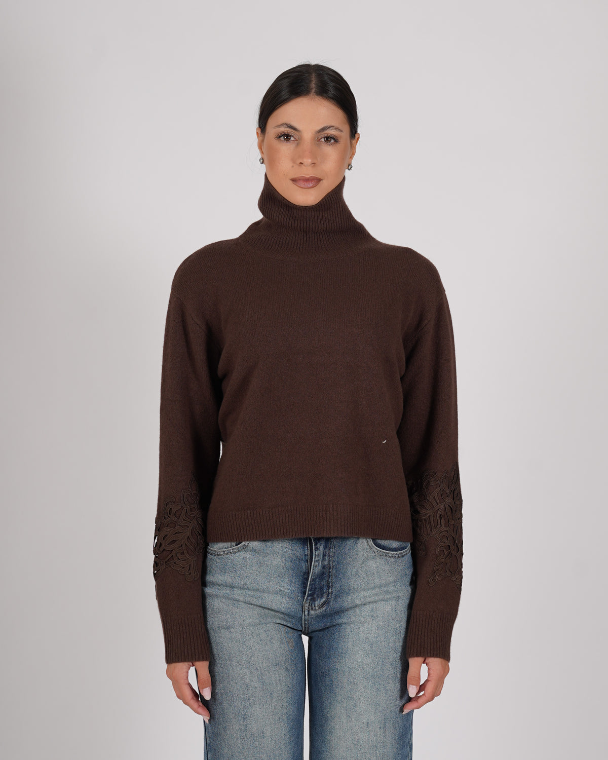 Maglia collo alto con ricamo in lana - Rasiglia