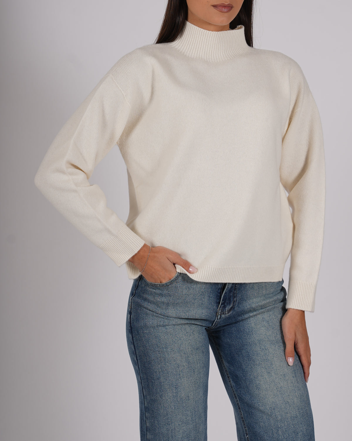 Maglia collo alto in mano lana - Migliana