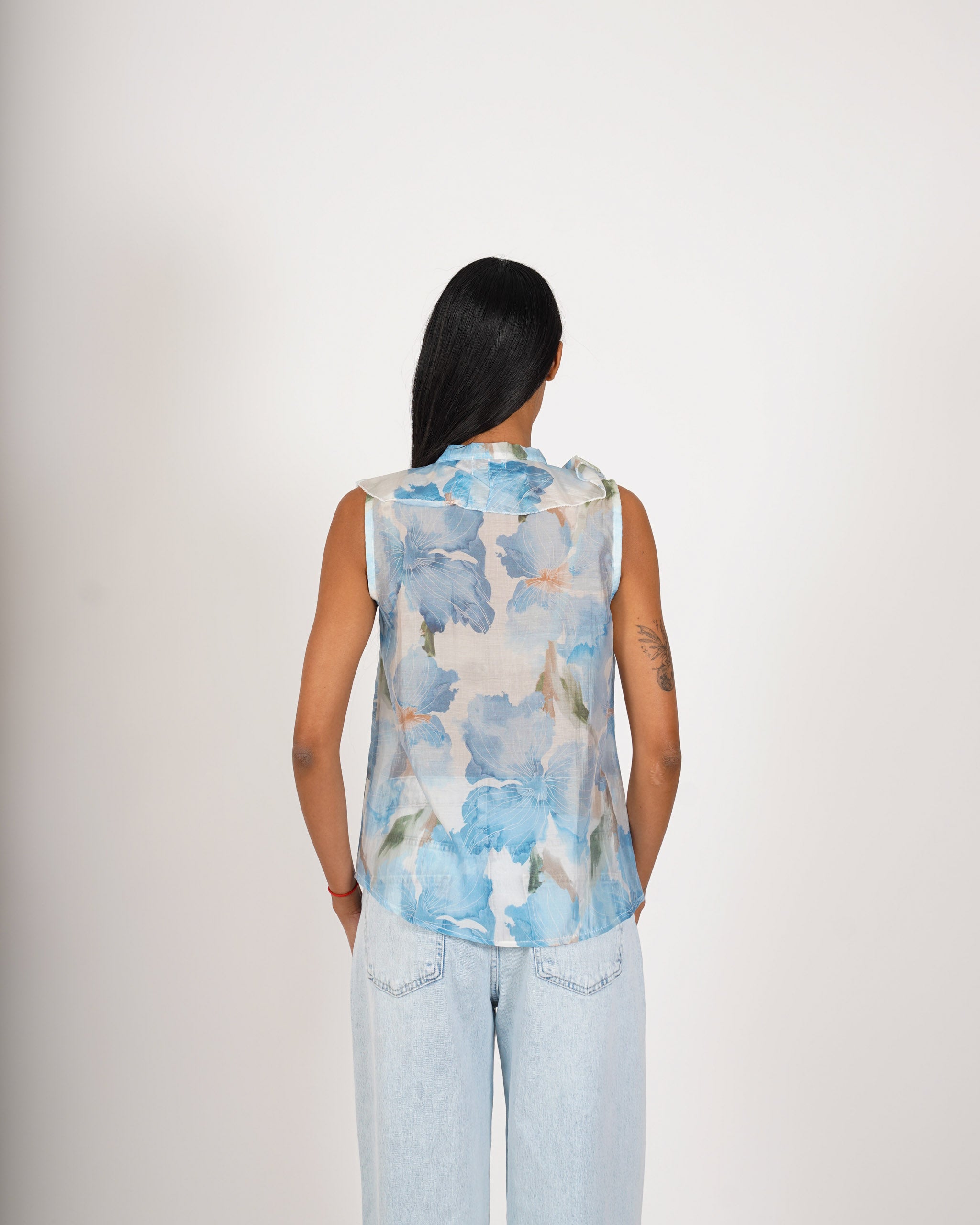 Blusa smanicata stampata con rouche frontale - Priscilla