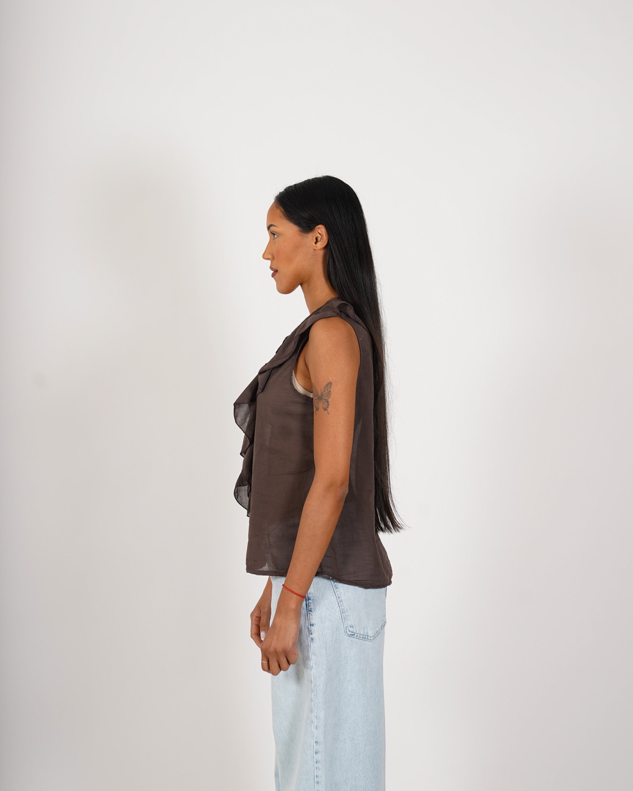Blusa smanicata con rouche frontale - Priscilla