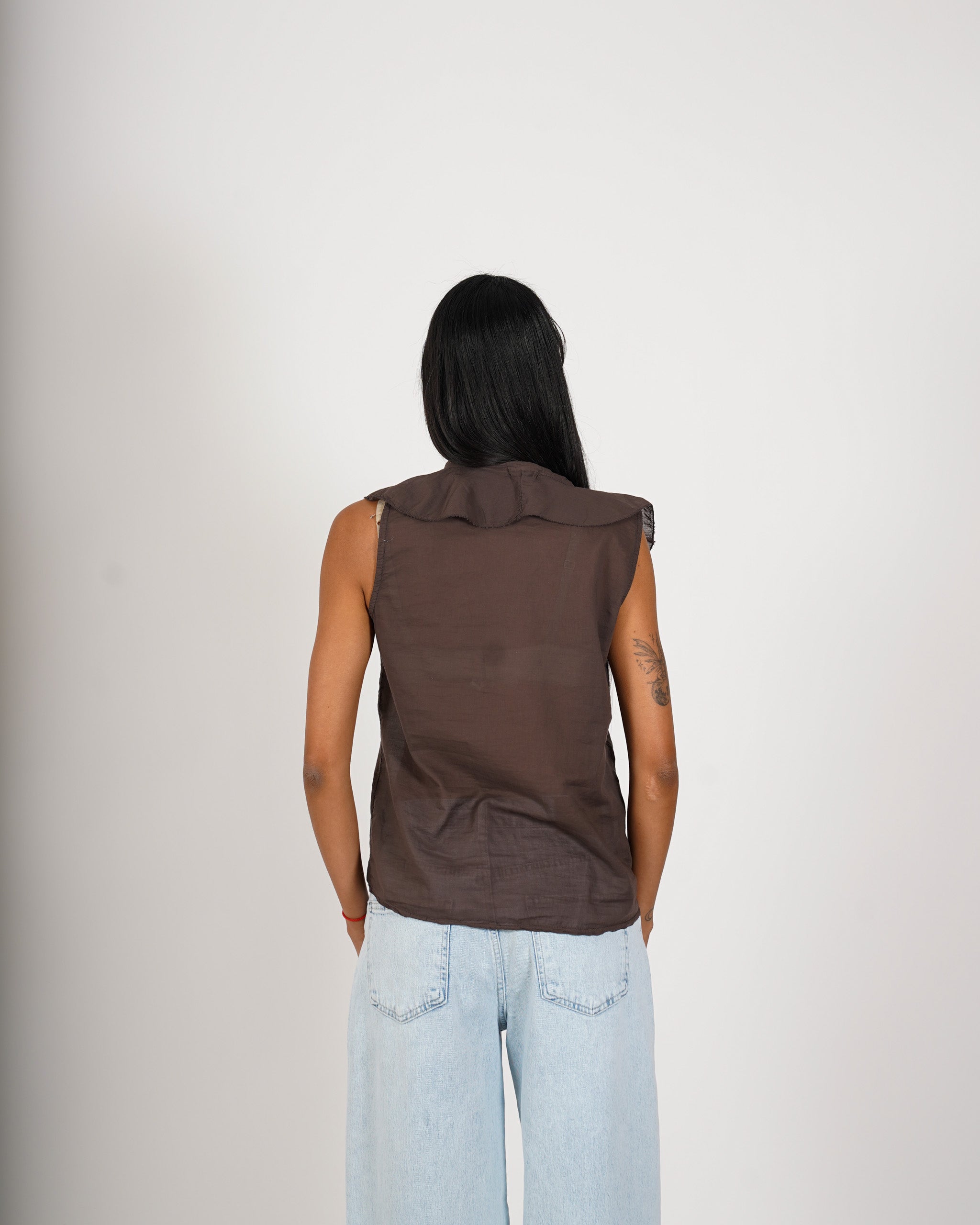 Blusa smanicata con rouche frontale - Priscilla