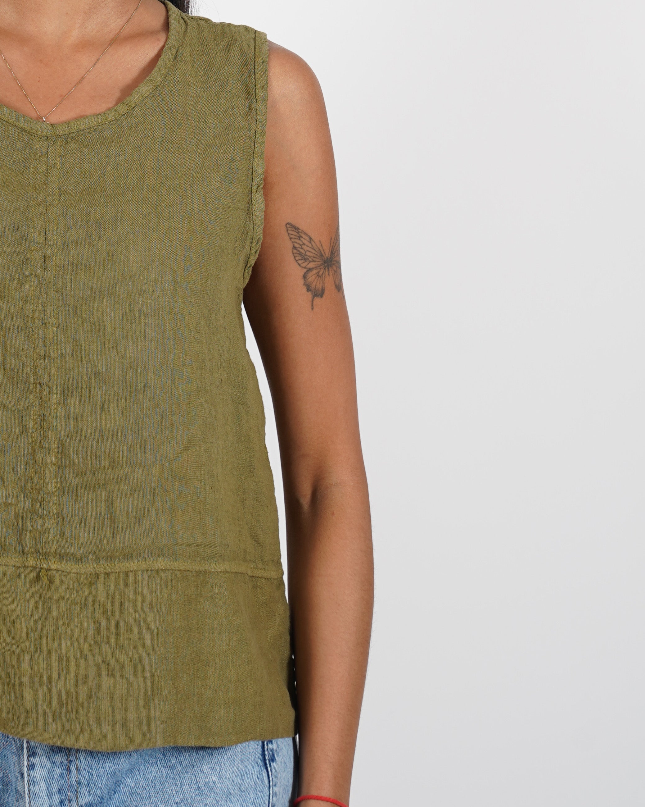 Blusa smanicata girocollo in lino - Logica