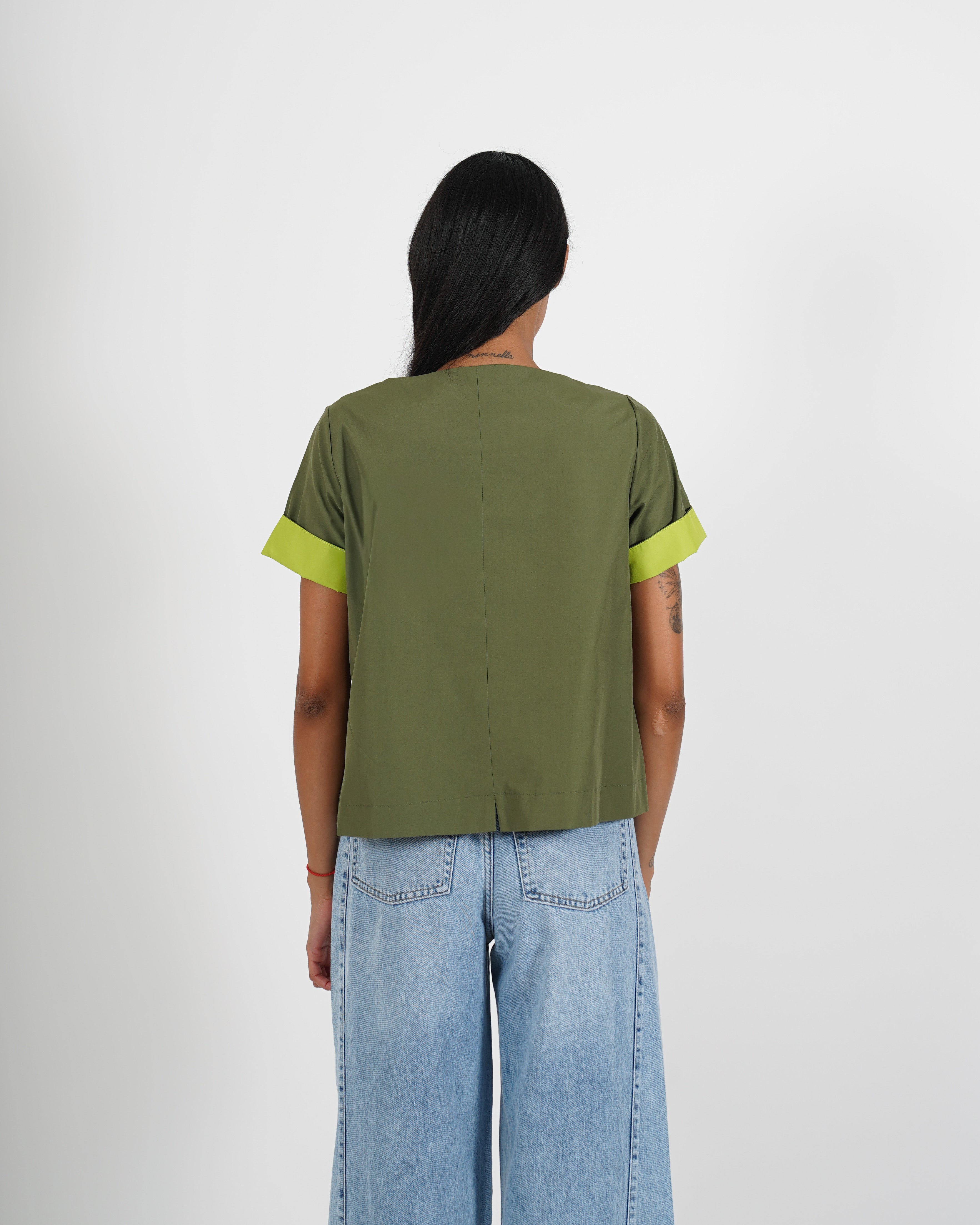 Shirt in cotone con risvolto in contrasto - Scattante