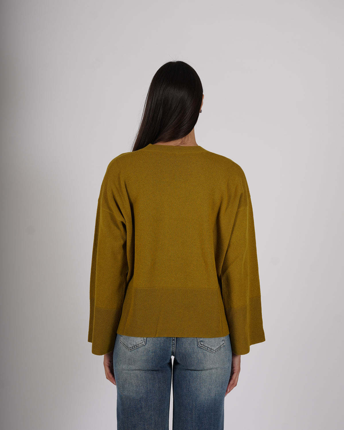 Maglia girocollo in mano lana- Halima