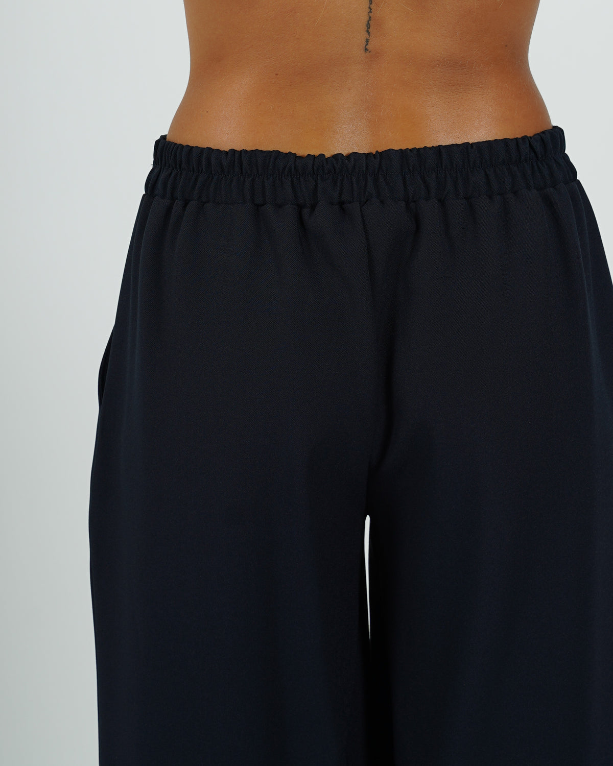 Pantaloni con baschina e gamba larga - Concetta