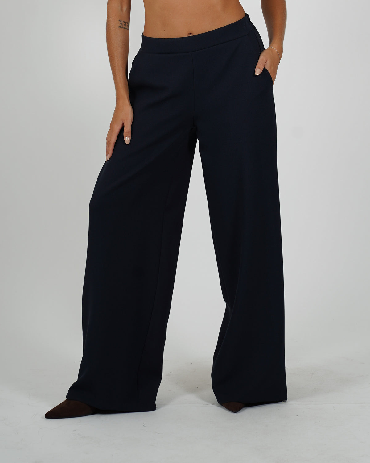 Pantaloni con baschina e gamba larga - Concetta