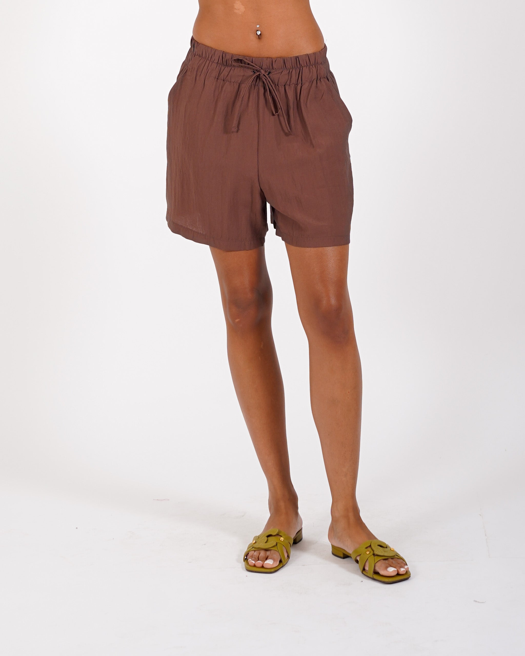 Short con coulisse e tasche in tessuto stropicciato  - Debora