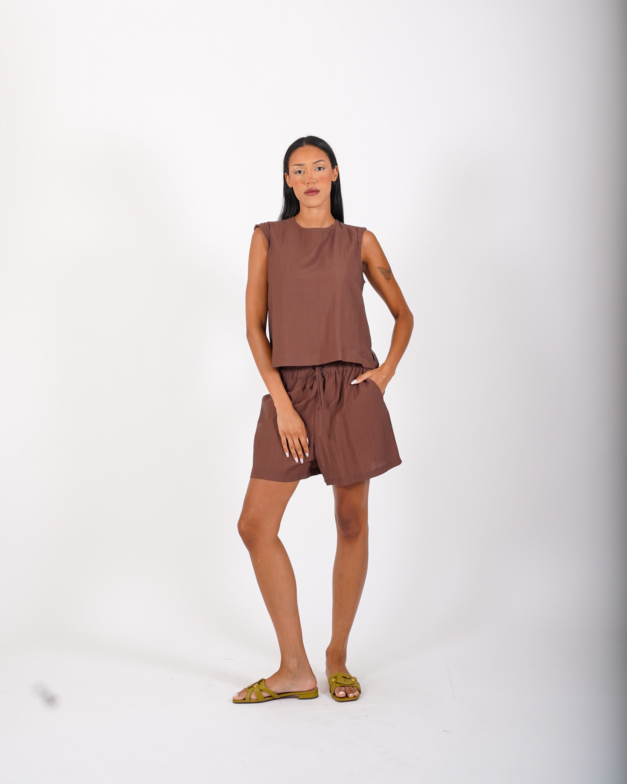 Short con coulisse e tasche in tessuto stropicciato  - Debora