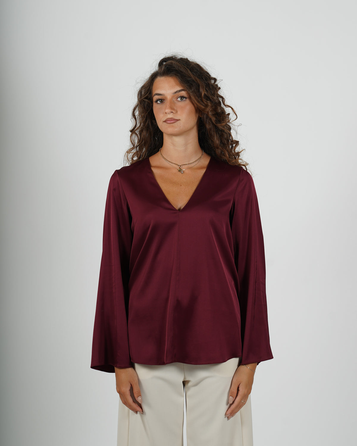 Blusa scollo a v manica lunga in raso - Carrà