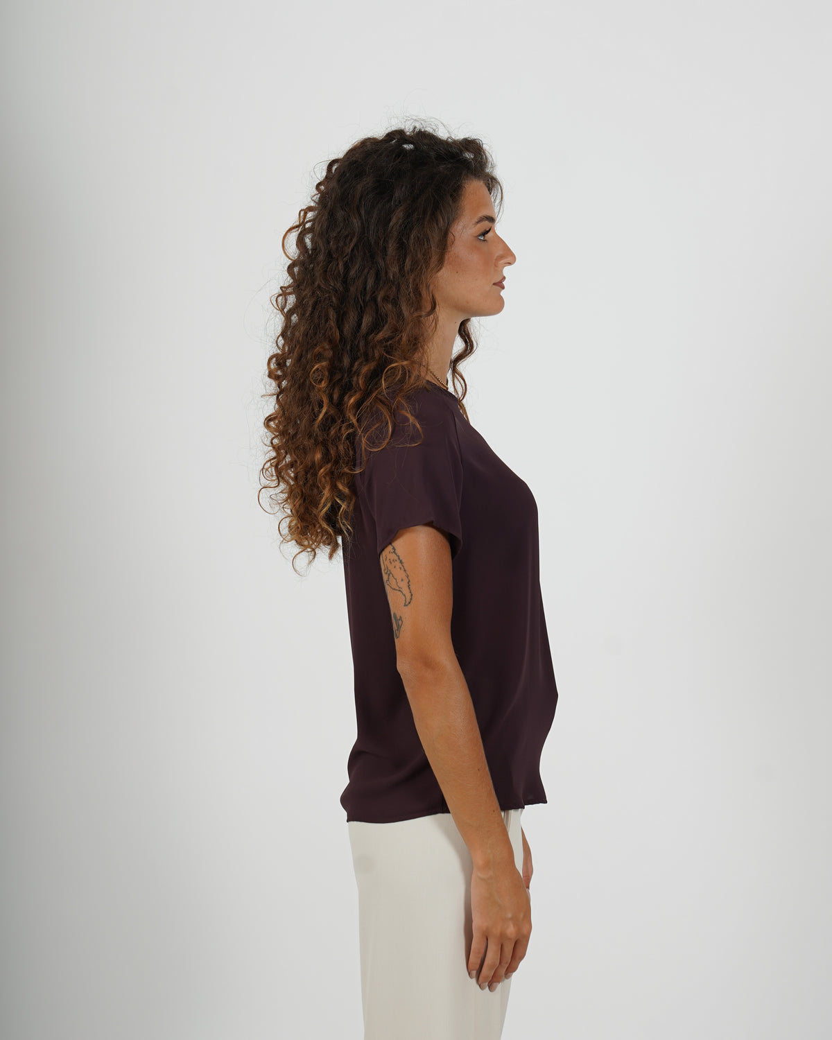 Shirt girocollo con bottoncino sul retro - Althea