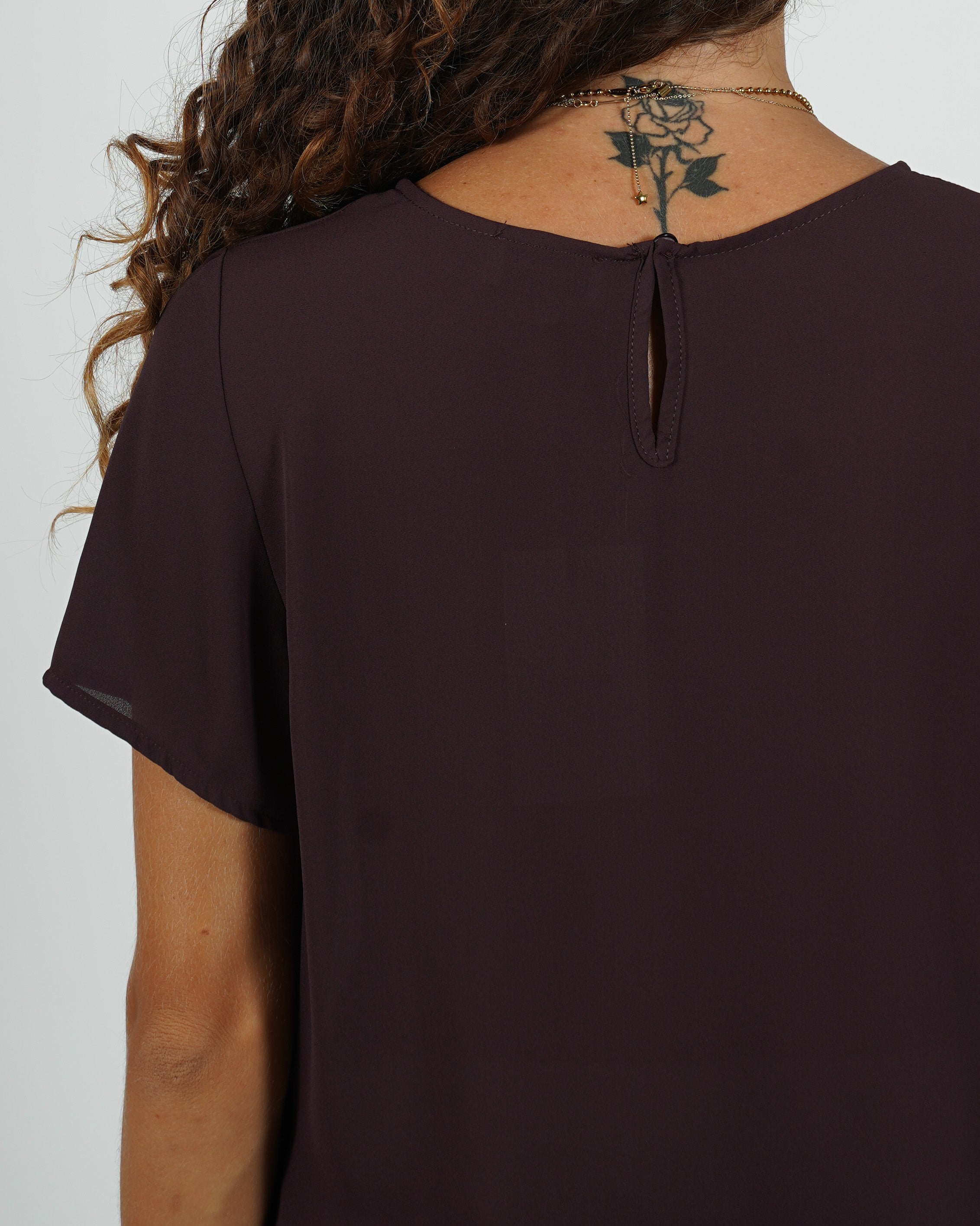 Shirt girocollo con bottoncino sul retro - Althea
