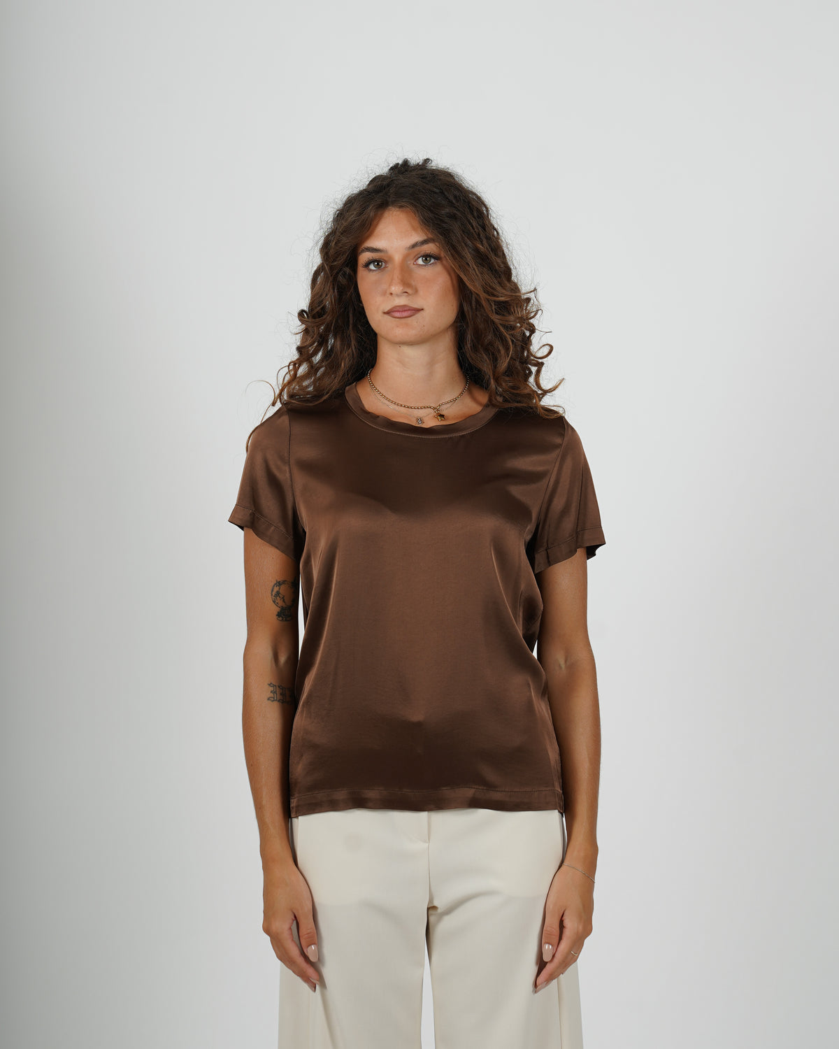 Blusa girocollo mezza manica in raso - Rewill
