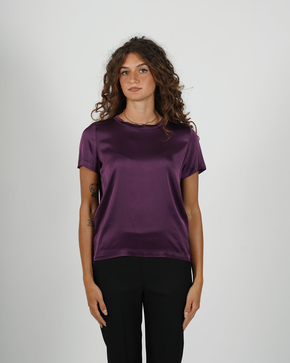 Blusa girocollo mezza manica in raso - Rewill