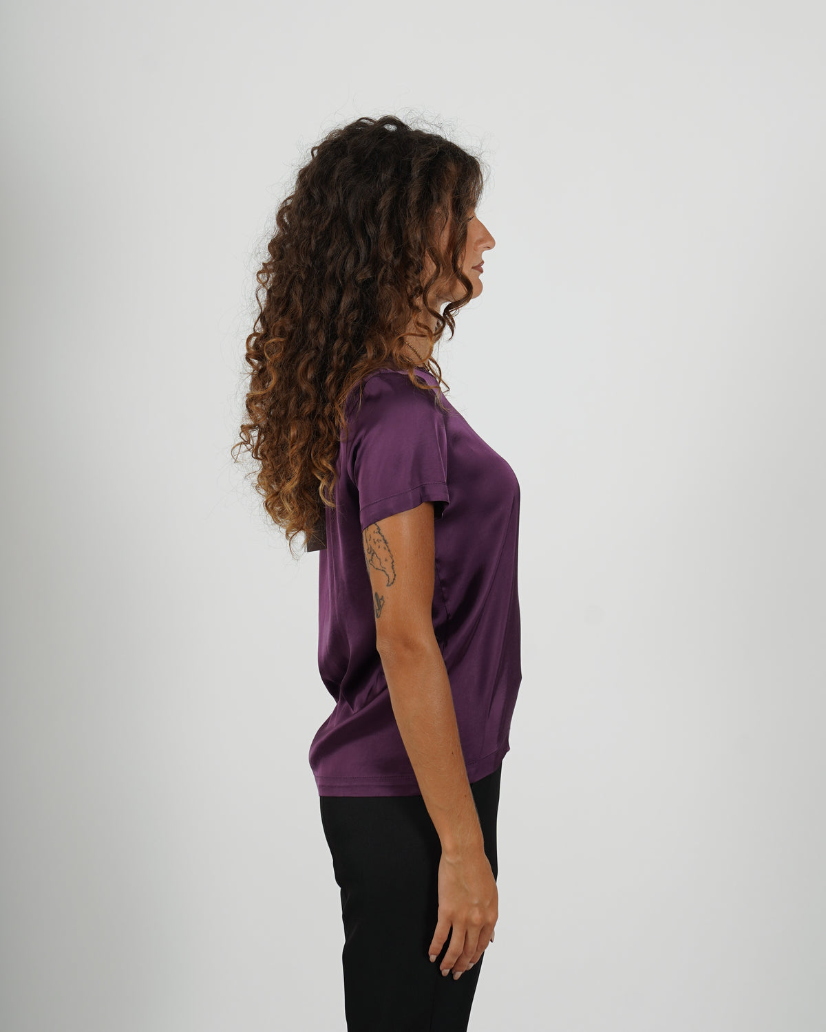 Blusa girocollo mezza manica in raso - Rewill