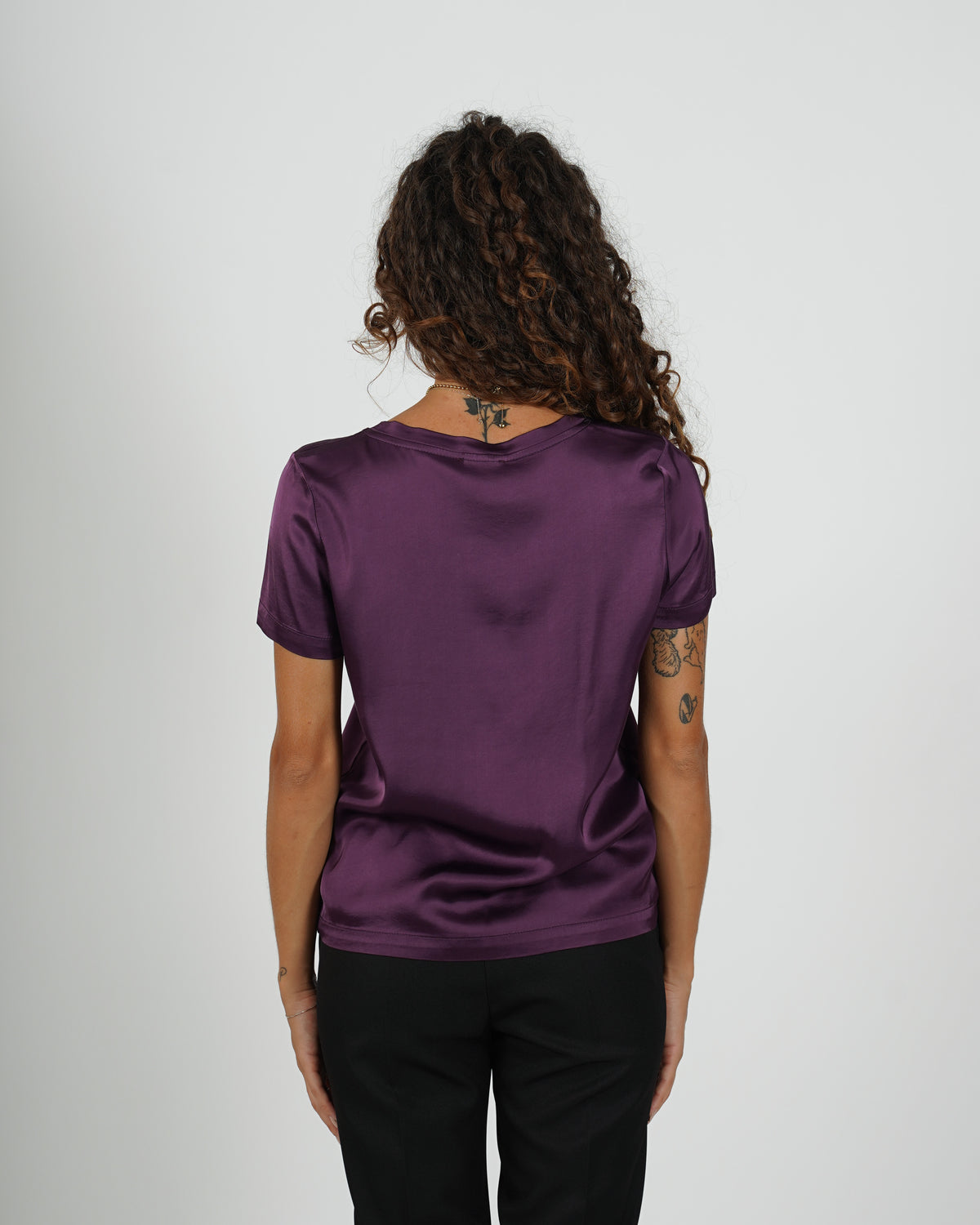 Blusa girocollo mezza manica in raso - Rewill