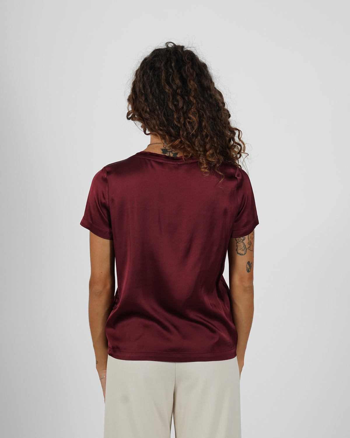 Blusa girocollo mezza manica in raso - Rewill