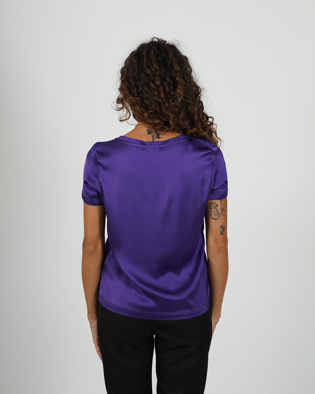 Blusa girocollo mezza manica in raso - Rewill
