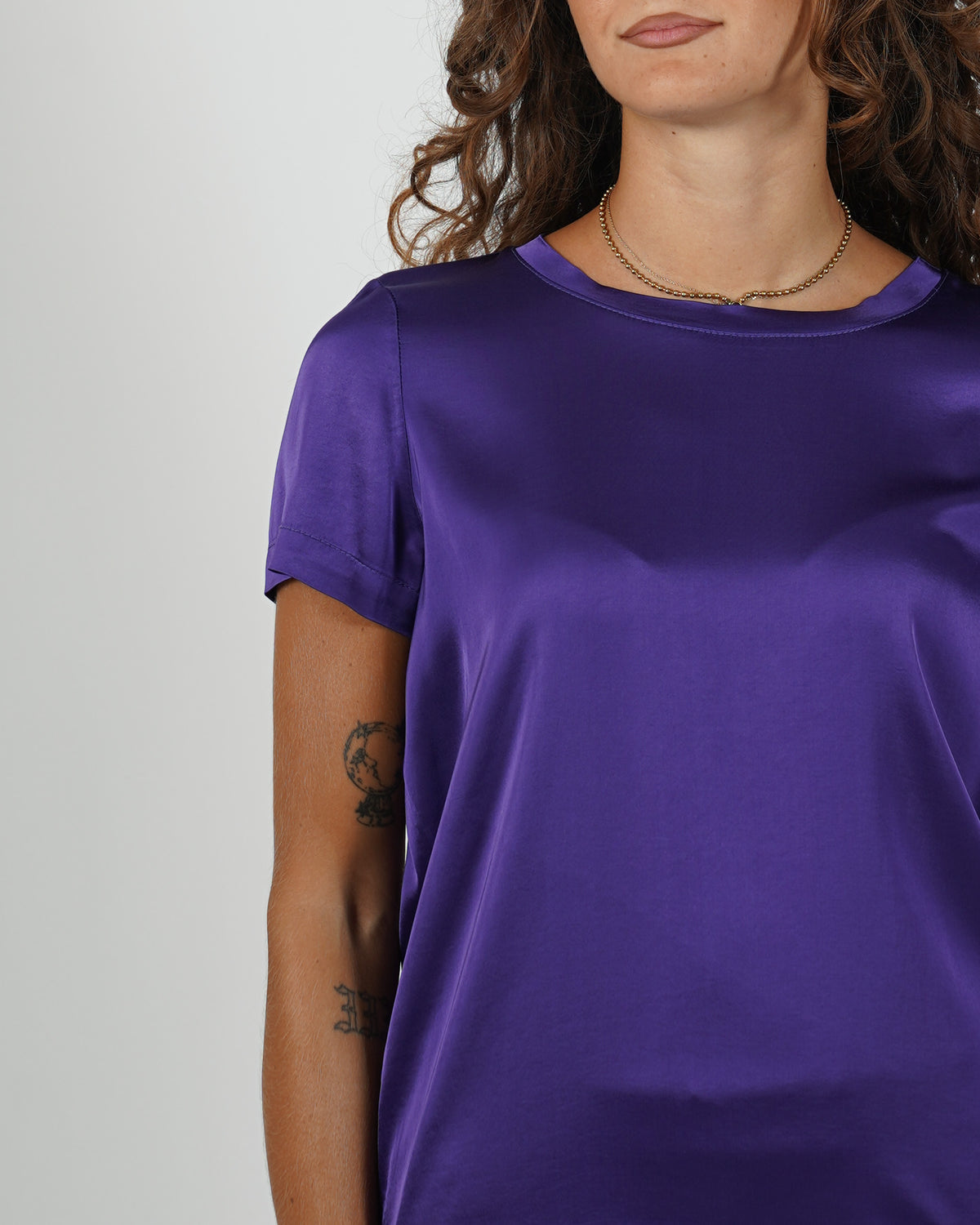 Blusa girocollo mezza manica in raso - Rewill